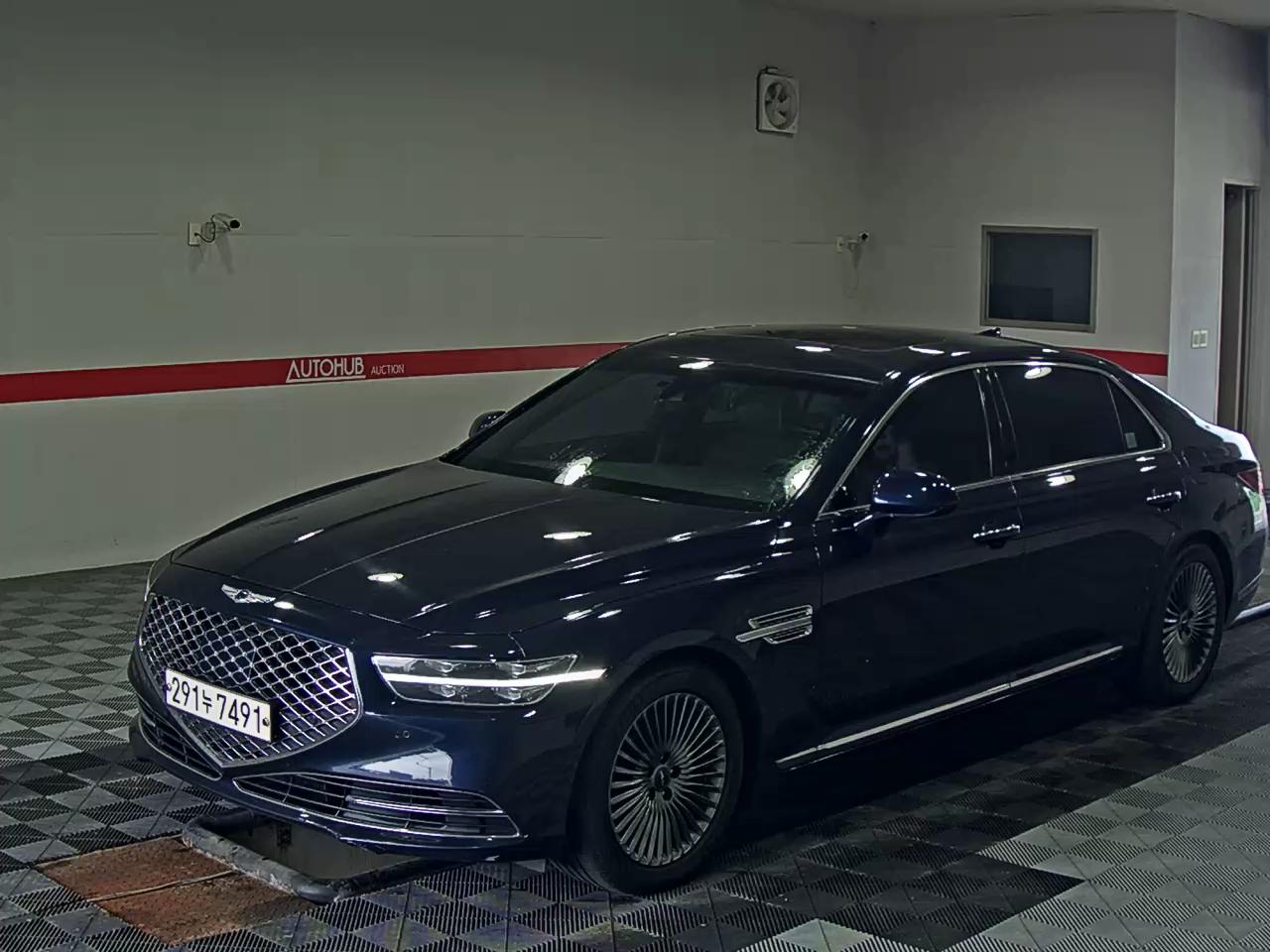 Genesis G90