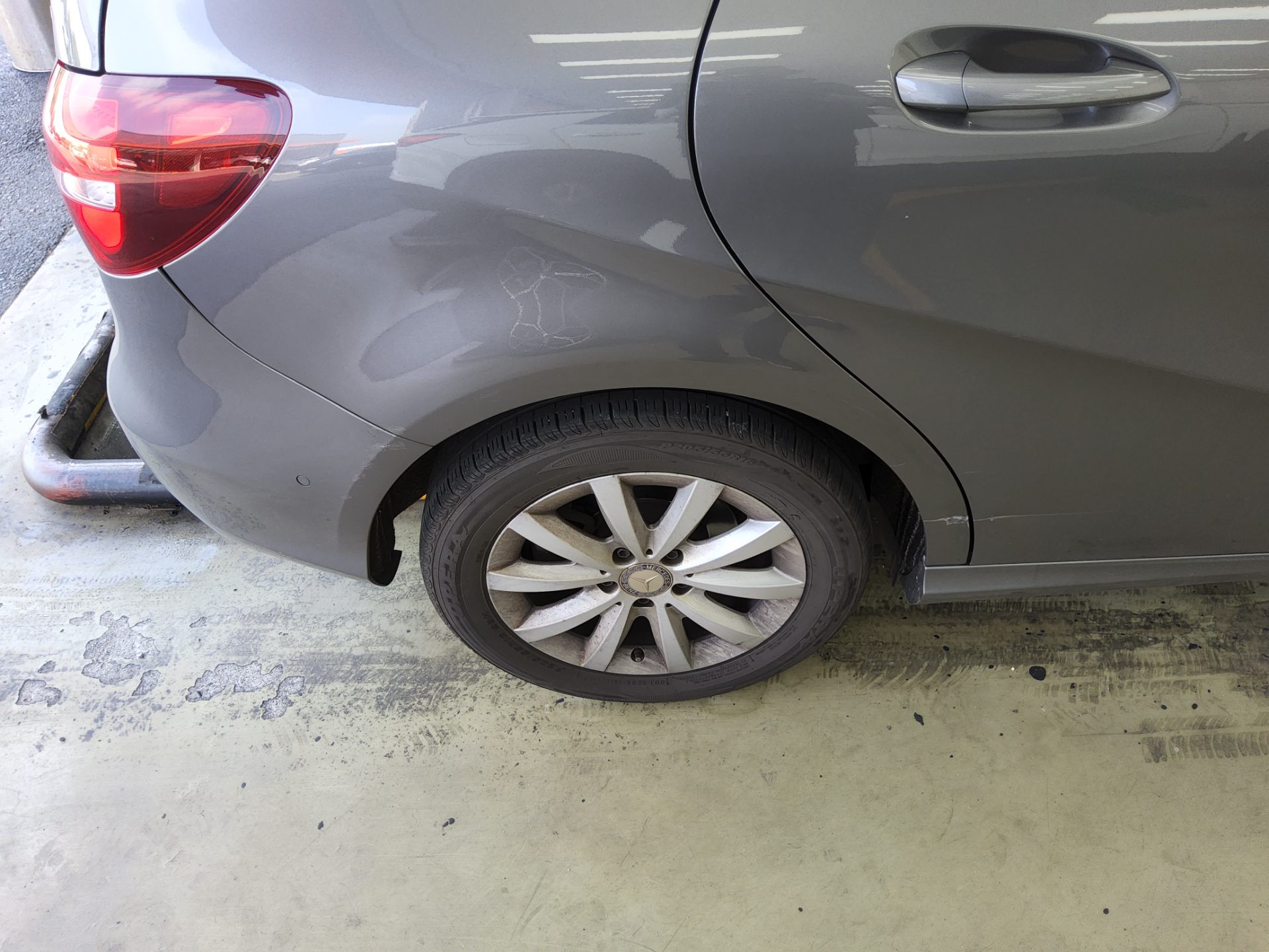 مرسيدس بنز B Class (2Nd Gen) B200 Cdi 2015 B200