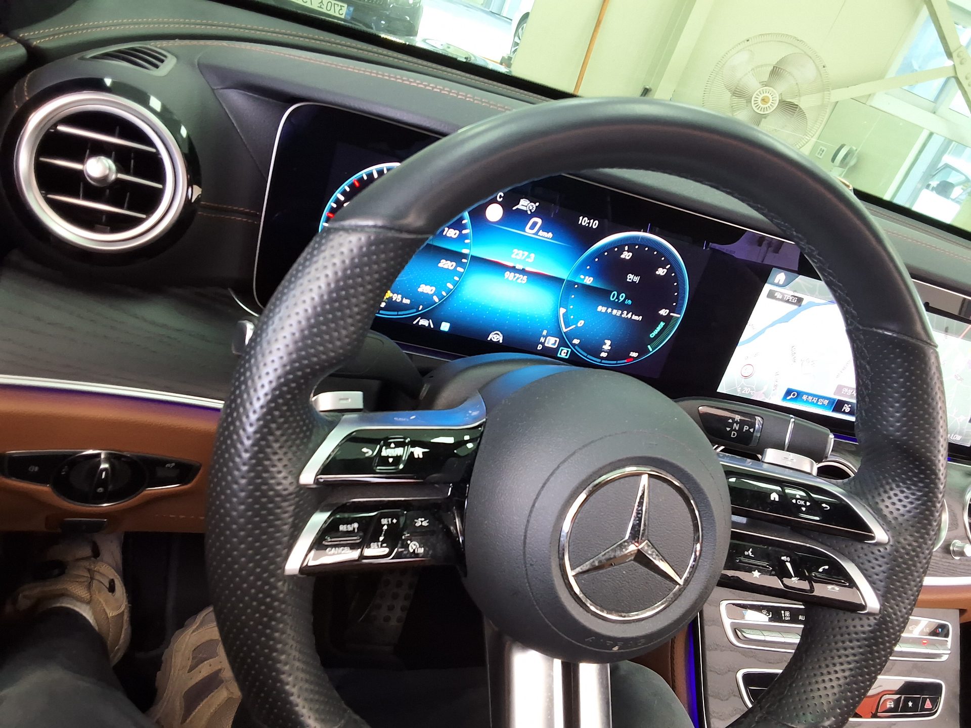 مرسيدس بنز E Class (5Th Gen) E220D فورماتيك AMG Line 2021 E220d 4MATIC LINE