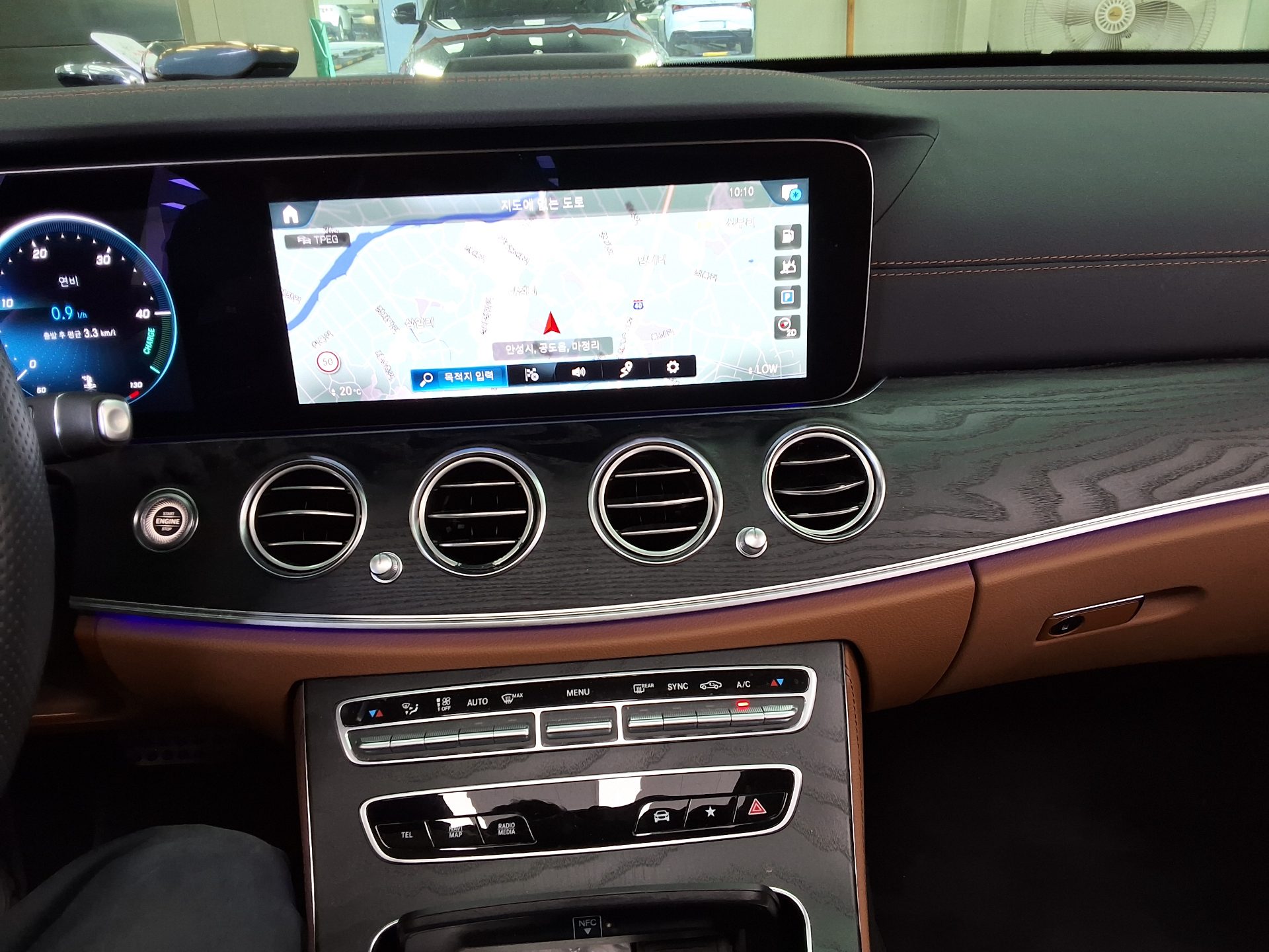 مرسيدس بنز E Class (5Th Gen) E220D فورماتيك AMG Line 2021 E220d 4MATIC LINE