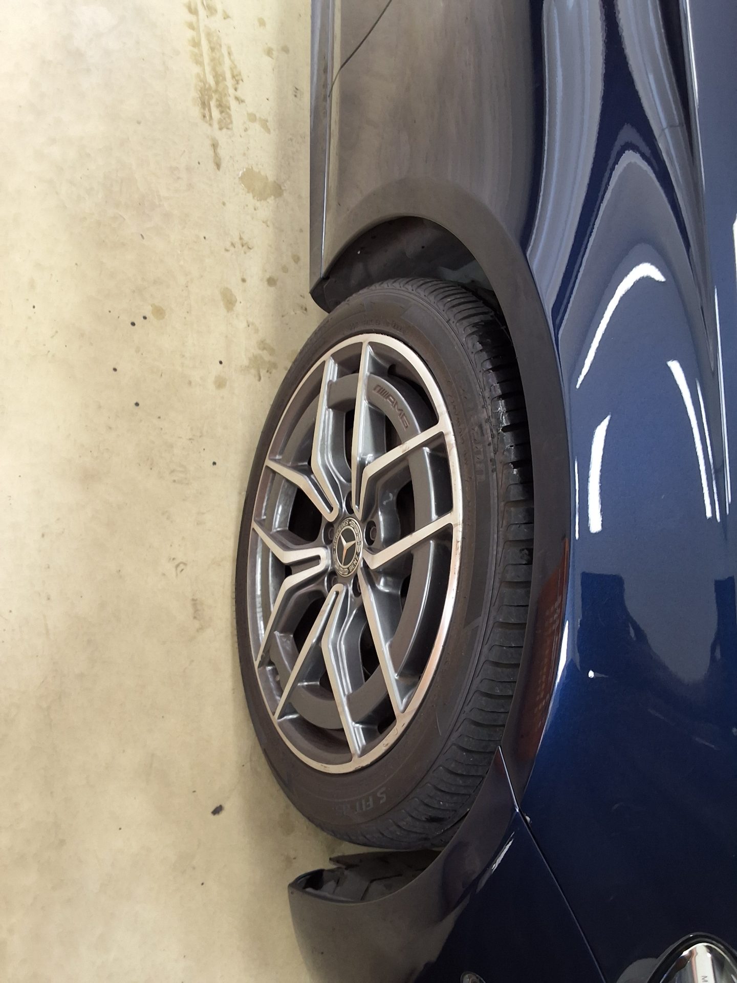 مرسيدس بنز E Class (5Th Gen) E220D فورماتيك AMG Line 2021 E220d 4MATIC LINE