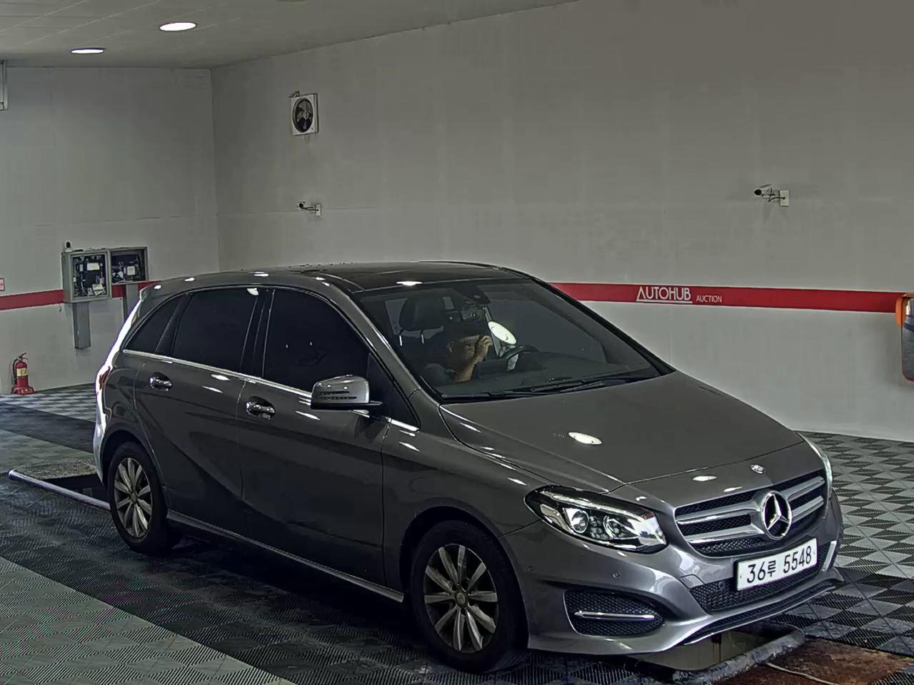 مرسيدس بنز B Class (2Nd Gen) B200 Cdi 2015 B200
