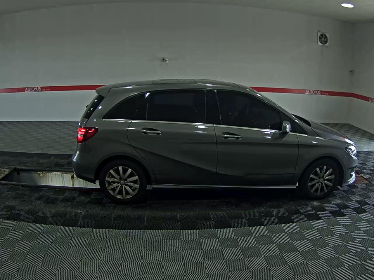 مرسيدس بنز B Class (2Nd Gen) B200 Cdi 2015 B200