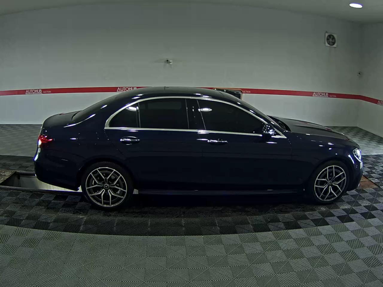 مرسيدس بنز E Class (5Th Gen) E220D فورماتيك AMG Line 2021 E220d 4MATIC LINE