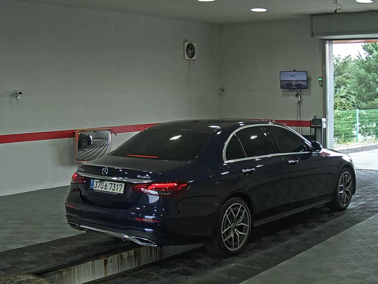 مرسيدس بنز E Class (5Th Gen) E220D فورماتيك AMG Line 2021 E220d 4MATIC LINE