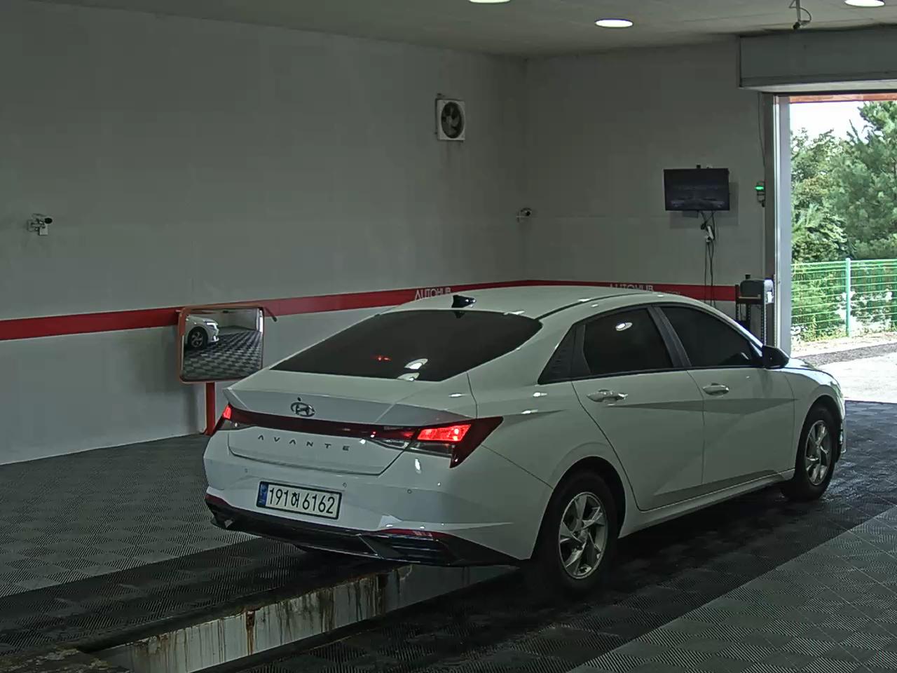 هيونداي أفانتي 2023 SMART