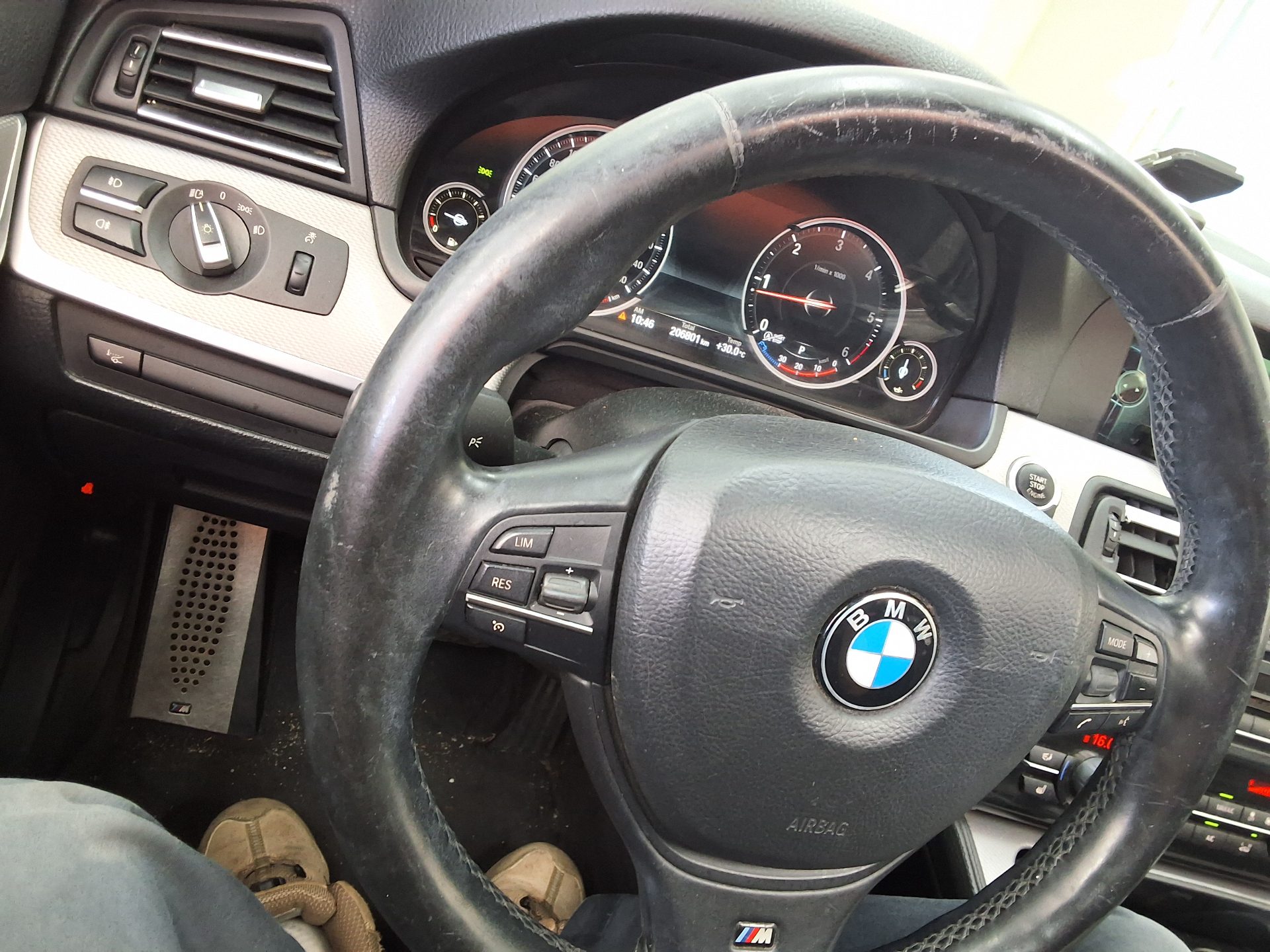بي إم دبليو 5 Series (6Th Gen) 520D M Sport 2013 SPORT
