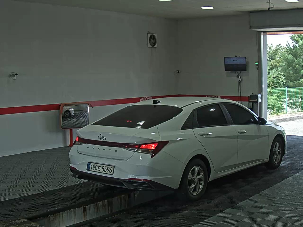 هيونداي أفانتي 2023 SMART