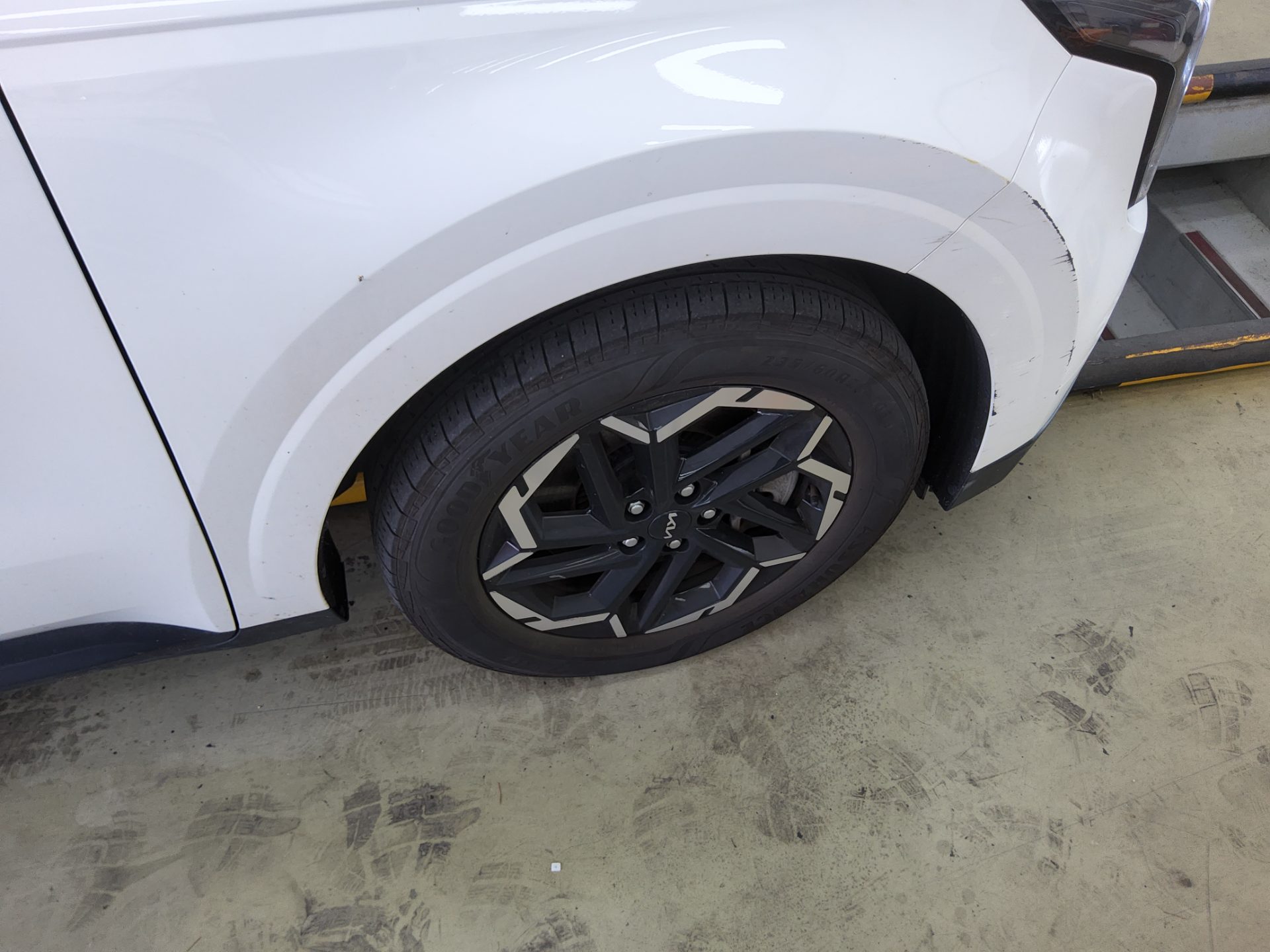 كيا الجديد كارنفال (Ka4) 9 Seater بنزين بريستيج 2025 PRESTIGE