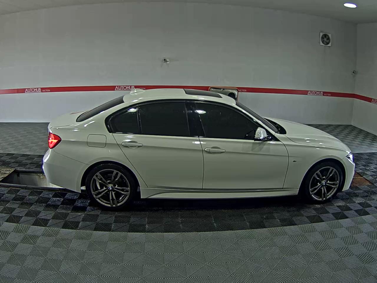 بي إم دبليو 3 Series (6Th Gen) 320D M Sport 2017 SPORT