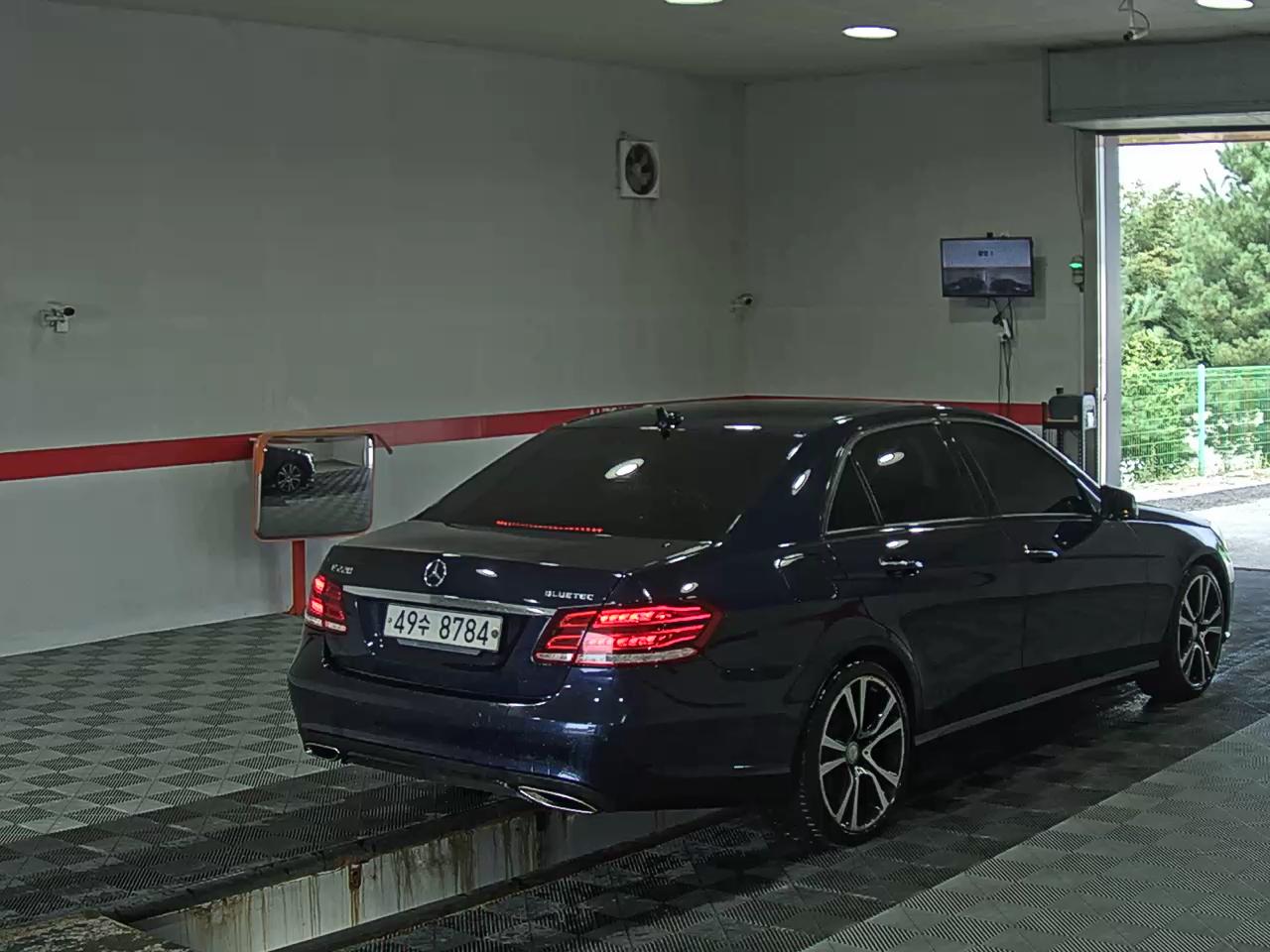 مرسيدس بنز E Class (4Th Gen) E220 Cdi Bluetec Avantgarde Sport 2016 SPORT