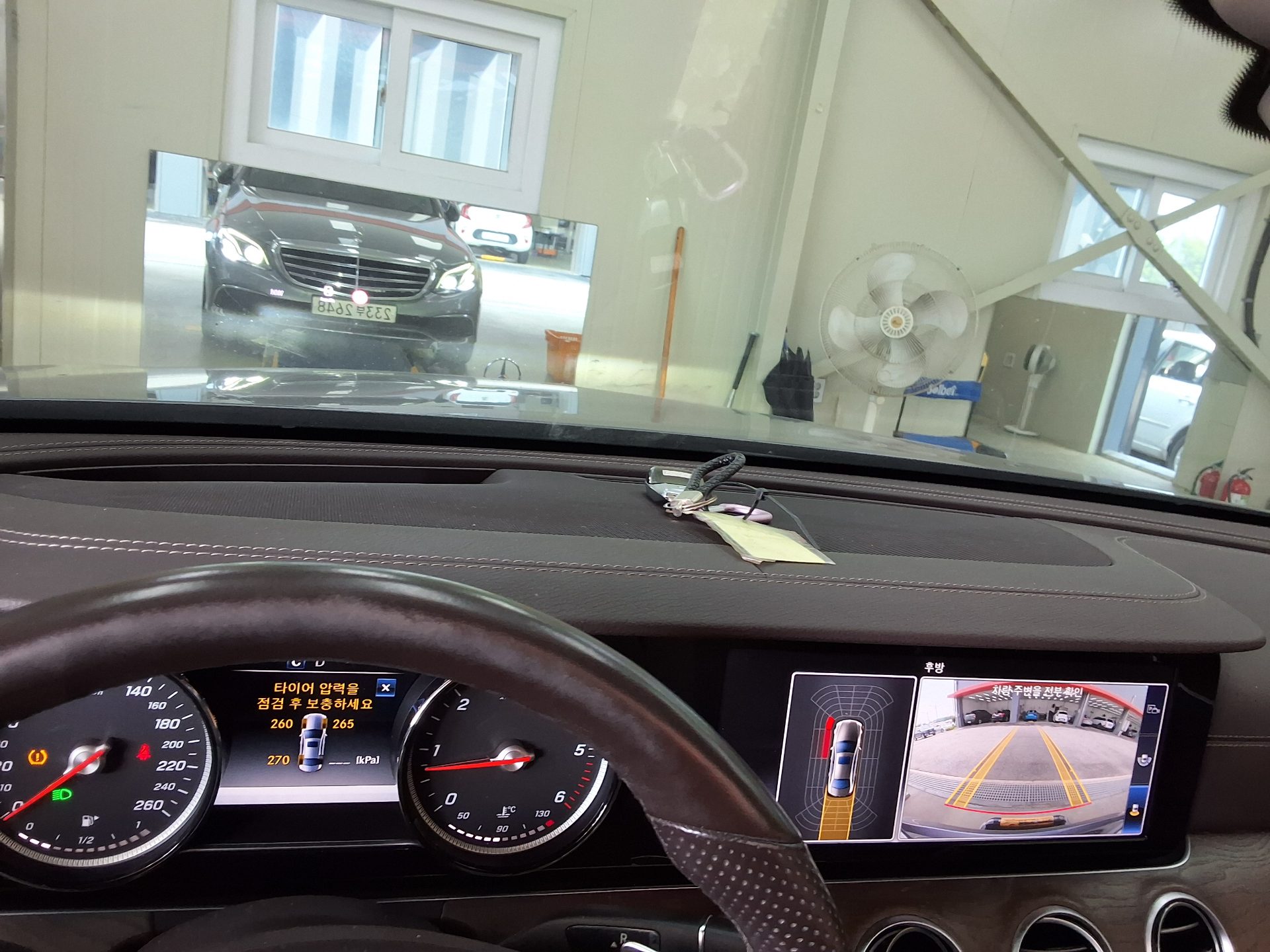 مرسيدس بنز E Class (5Th Gen) E220D فورماتيك إكسكلوسيف 2018 E220d 4MATIC إكسكلوسيف