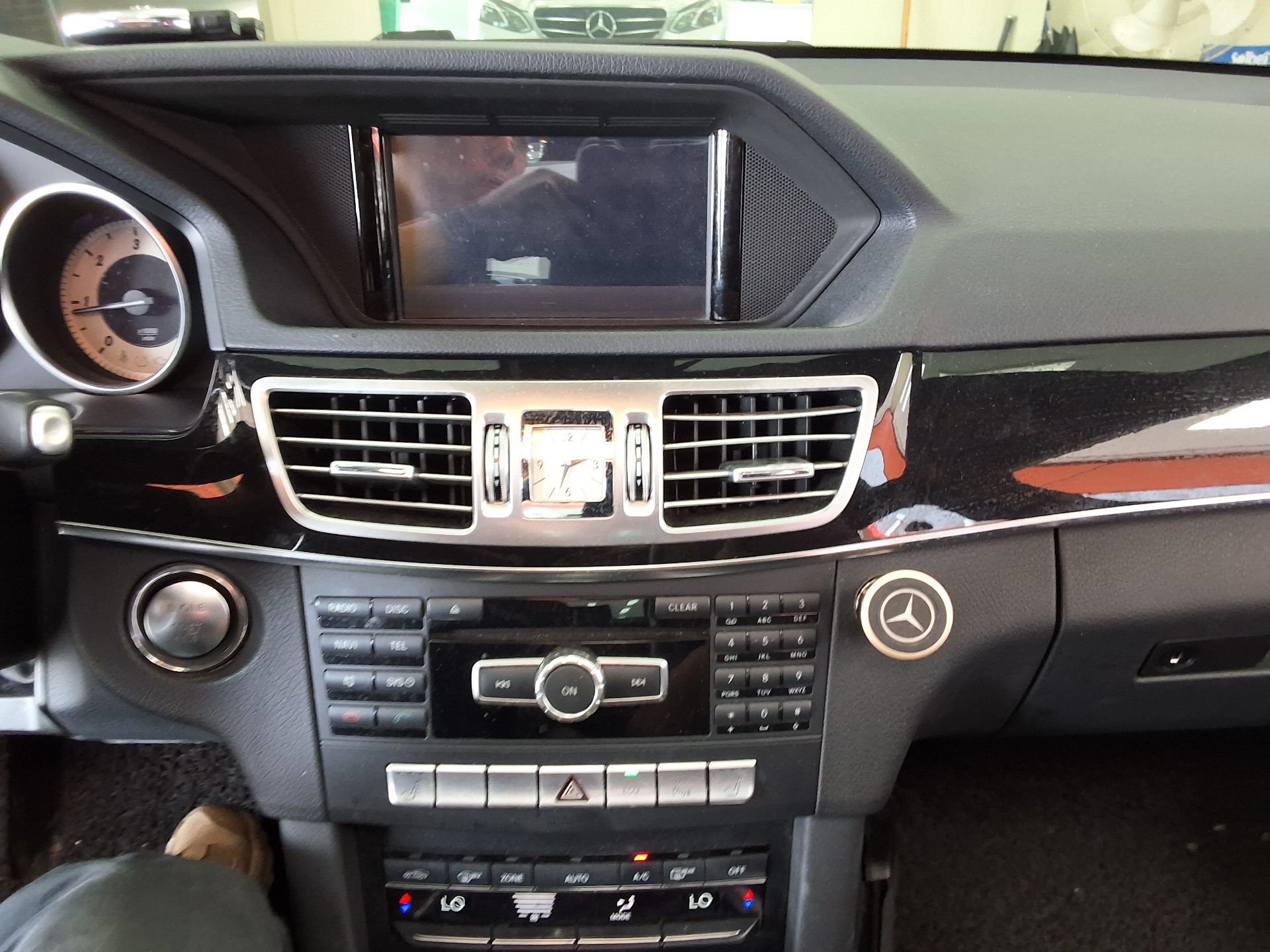 مرسيدس بنز E Class (4Th Gen) E220 Cdi Bluetec Avantgarde Sport 2015 SPORT