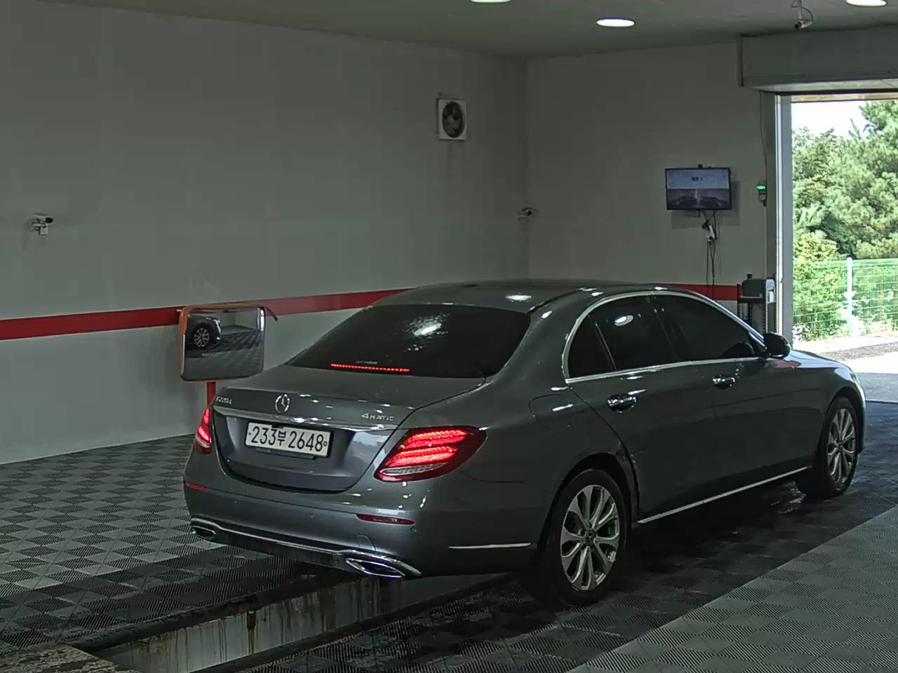 مرسيدس بنز E Class (5Th Gen) E220D فورماتيك إكسكلوسيف 2018 E220d 4MATIC إكسكلوسيف