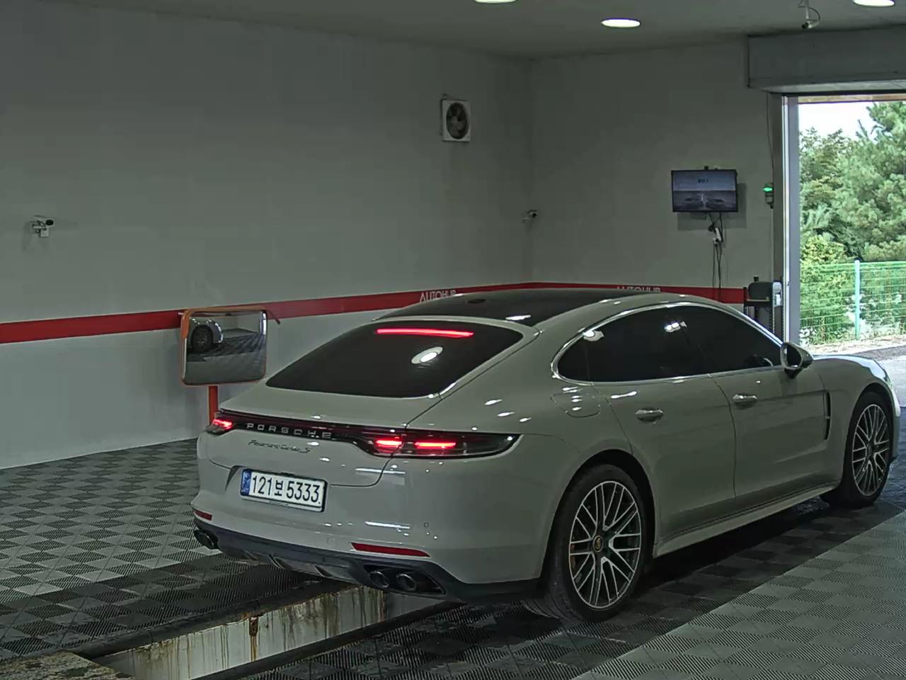 بورشه باناميرا (2Nd Gen) 4.0 تيربو S 2021 TURBO