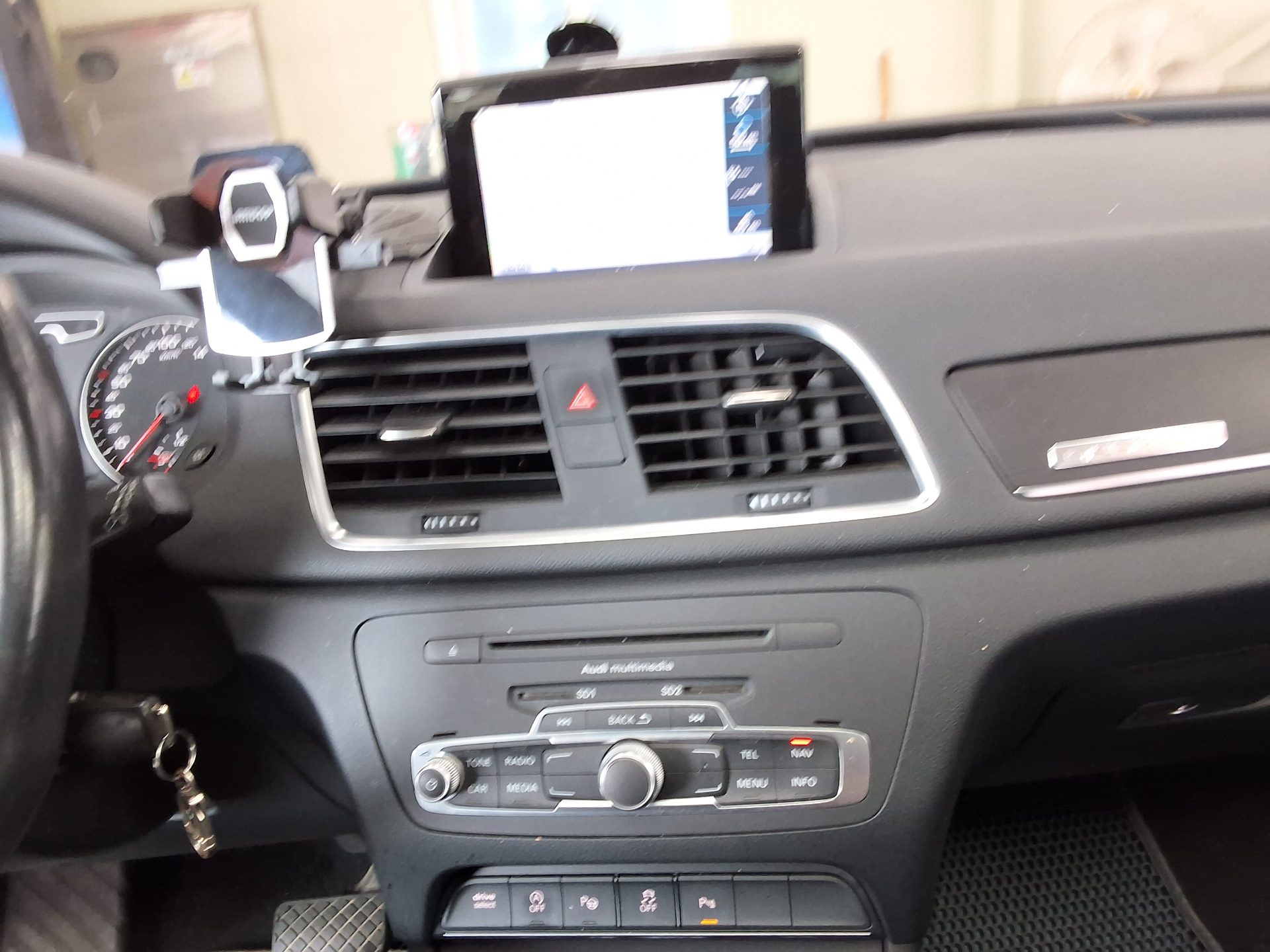 أودي كيو 3 2.0 TDI كواترو Dynamic 2013