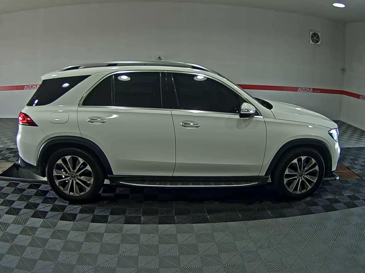 مرسيدس بنز جي إل إي Class (4Th Gen) جي إل إي 300D فورماتيك 2021 4MATIC