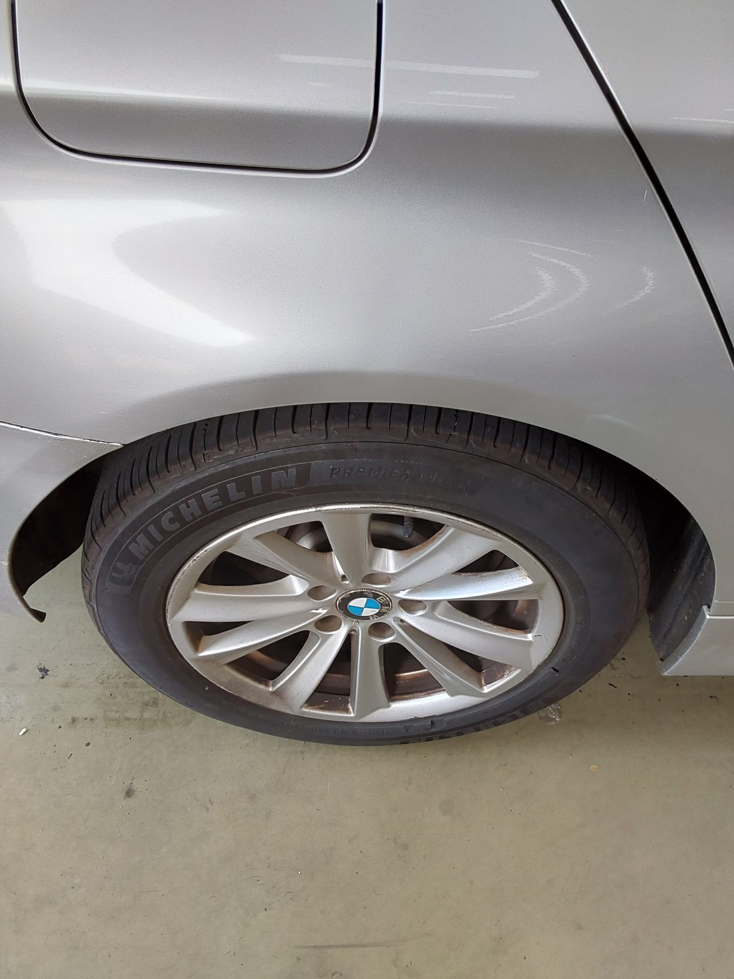 بي إم دبليو 5 Series (6Th Gen) 520D 2011 520d