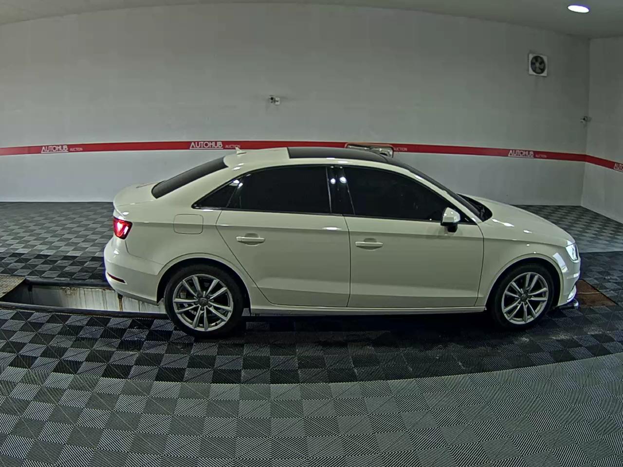 أودي إيه 3 (3Rd Gen) 35 TDI Dynamic 2015