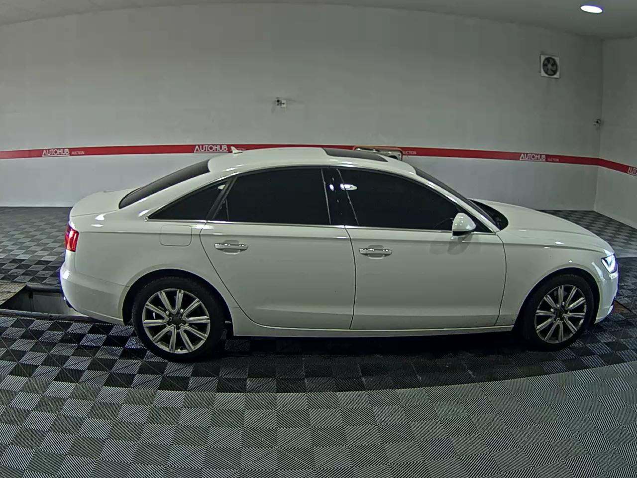 أودي إيه 6 (4Th Gen) 45 TDI كواترو 2015
