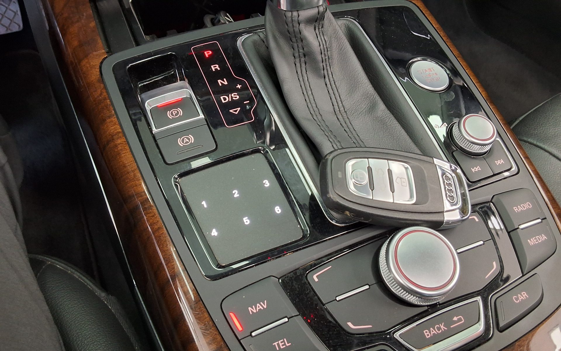أودي إيه 6 (4Th Gen) 3.0 Tfsi كواترو 2014