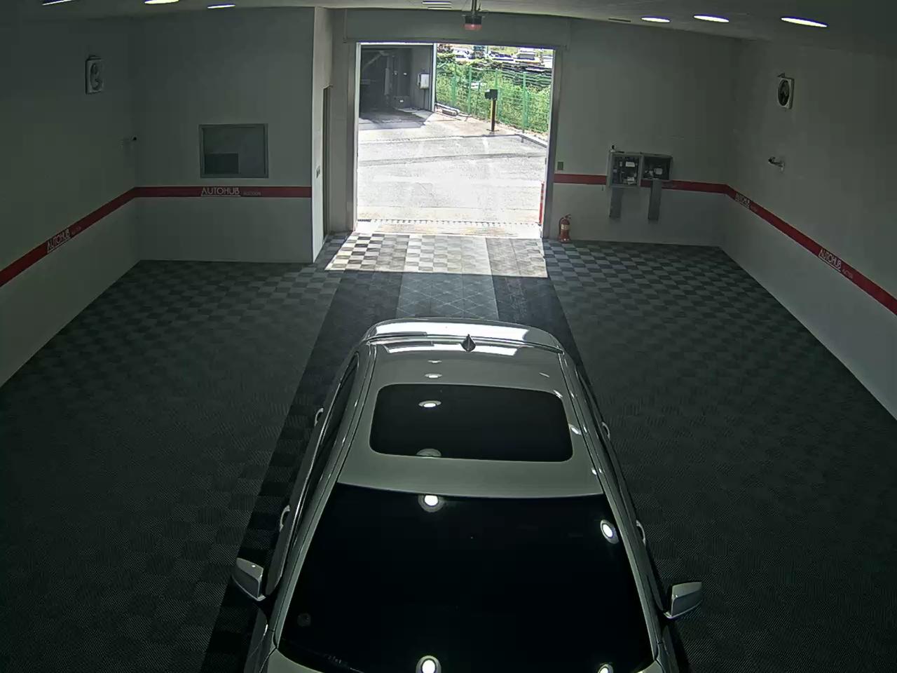 بي إم دبليو 5 Series (6Th Gen) 520D 2011 520d