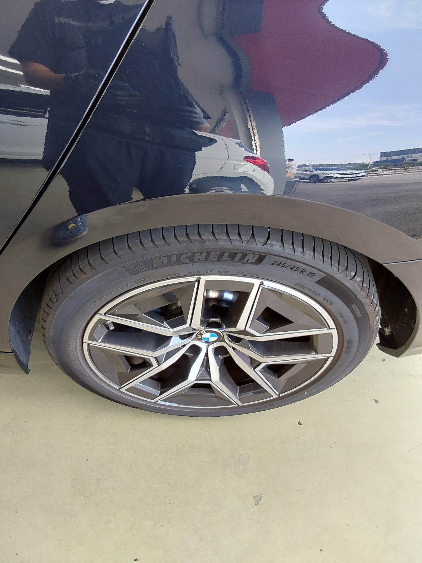 بي إم دبليو 5 Series (8Th Gen) 520I M Sport Pack 2024 SPORT