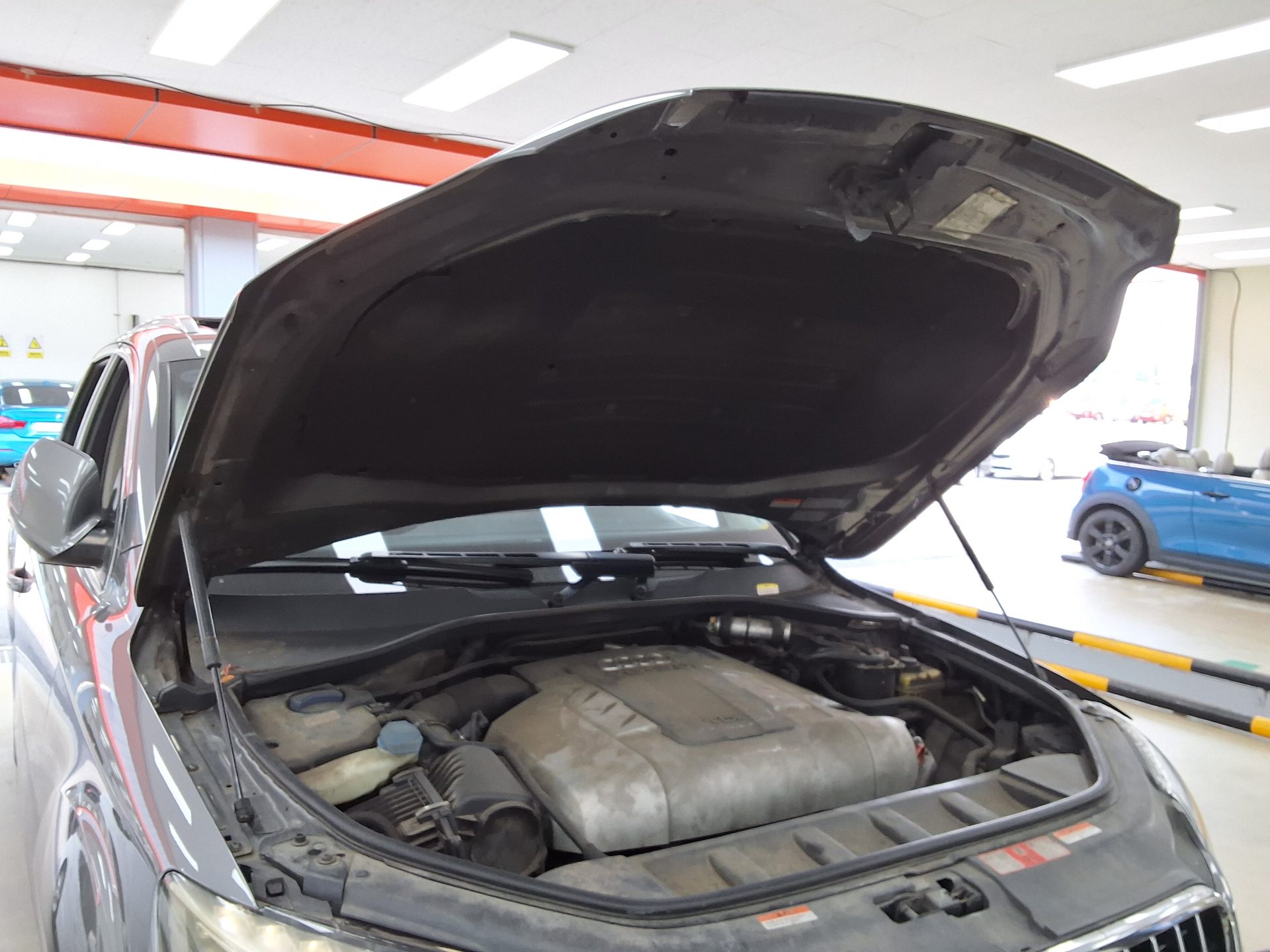 أودي كيو 7 3.0 TDI كواترو 2010