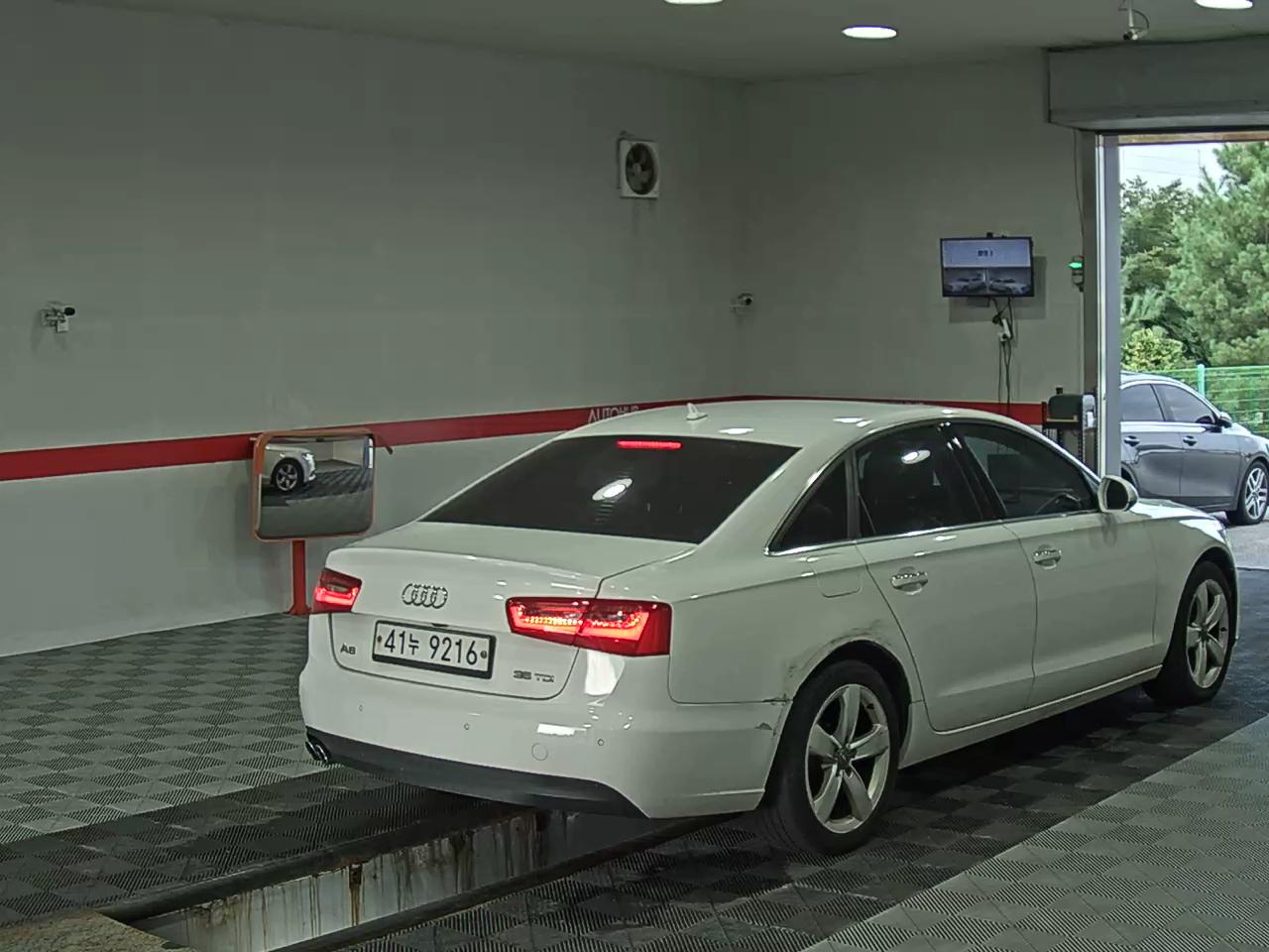 أودي إيه 6 (4Th Gen) 35 TDI Dynamic 2015