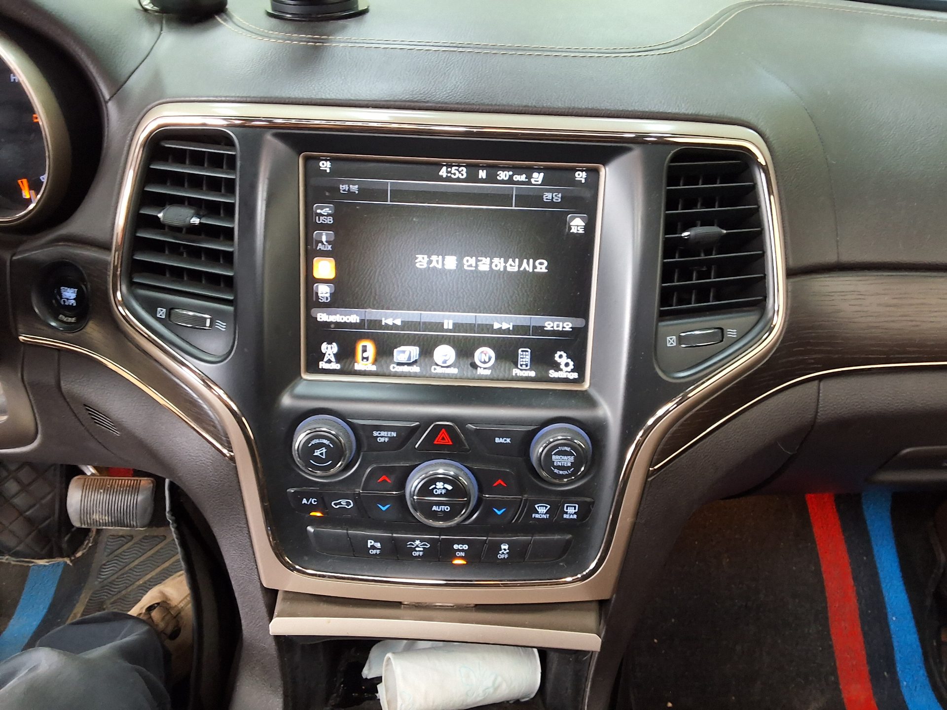 جيب Grand شيروكي (Wk2) 3.0 V6 تيربو ديزل Overland Summit 2014 TURBO