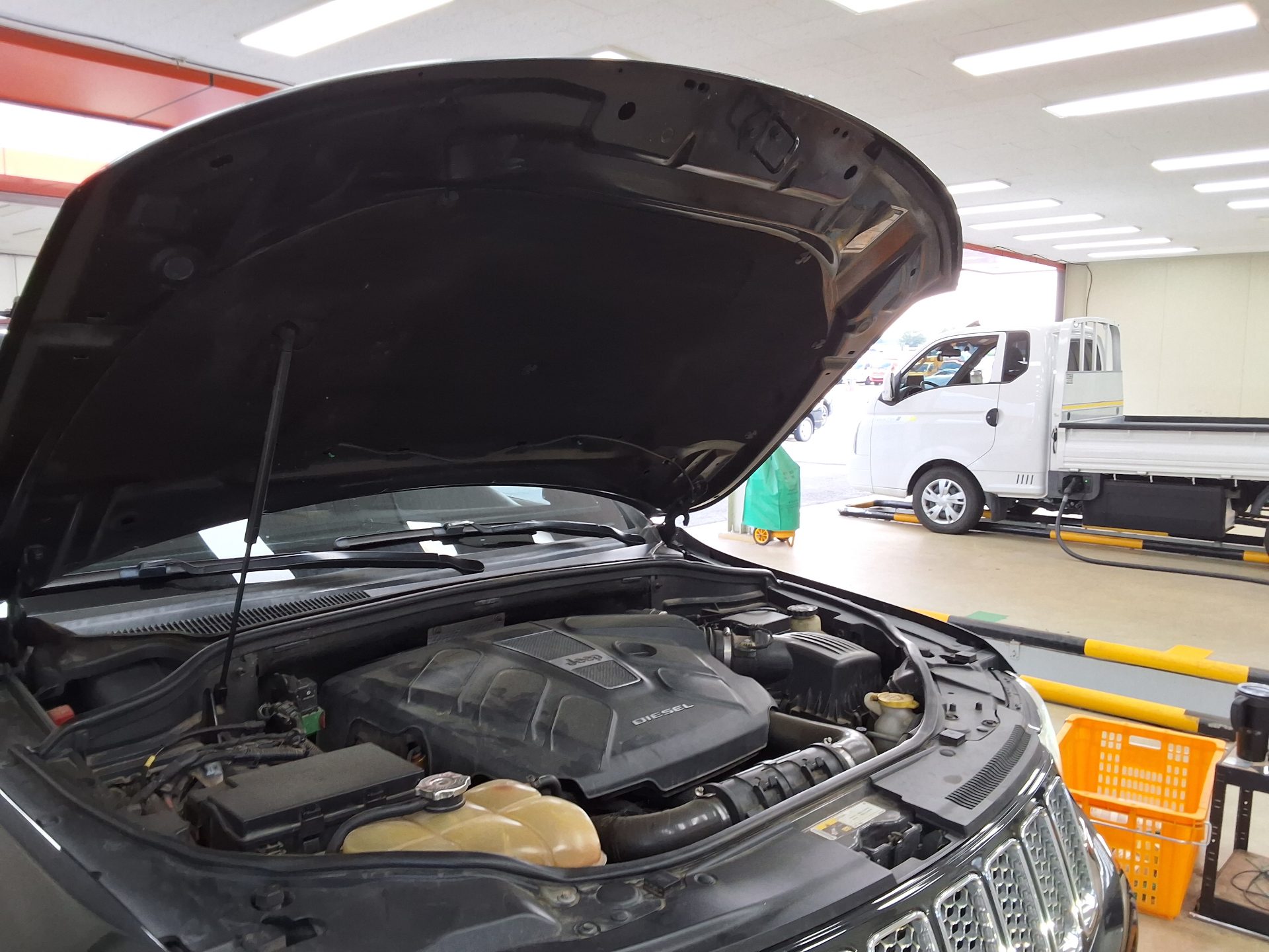 جيب Grand شيروكي (Wk2) 3.0 V6 تيربو ديزل Overland Summit 2014 TURBO