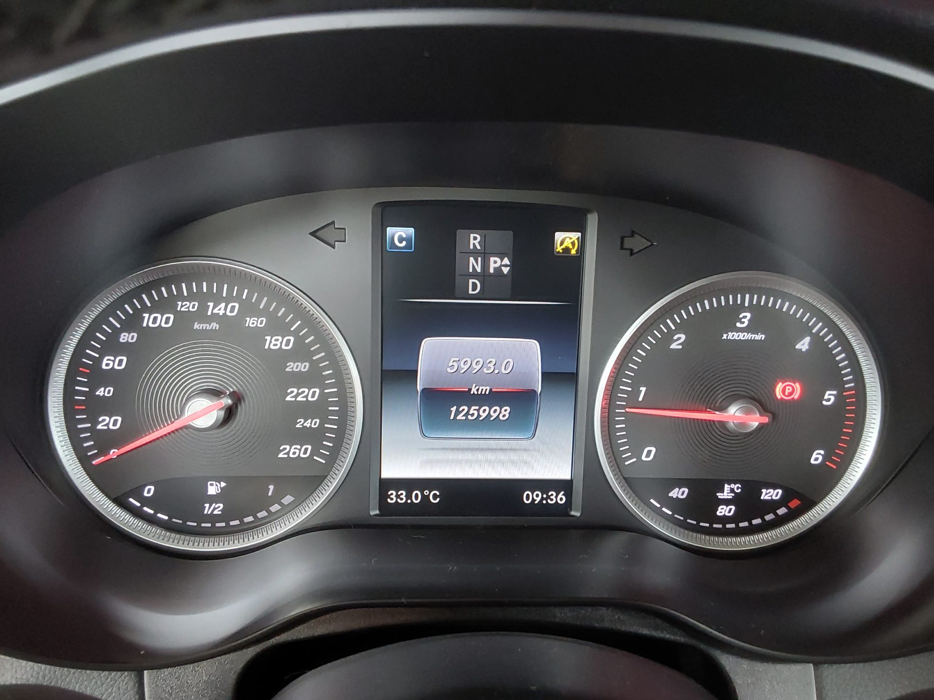 مرسيدس بنز جي إل سي Class جي إل سي 220D فورماتيك 2018 4MATIC