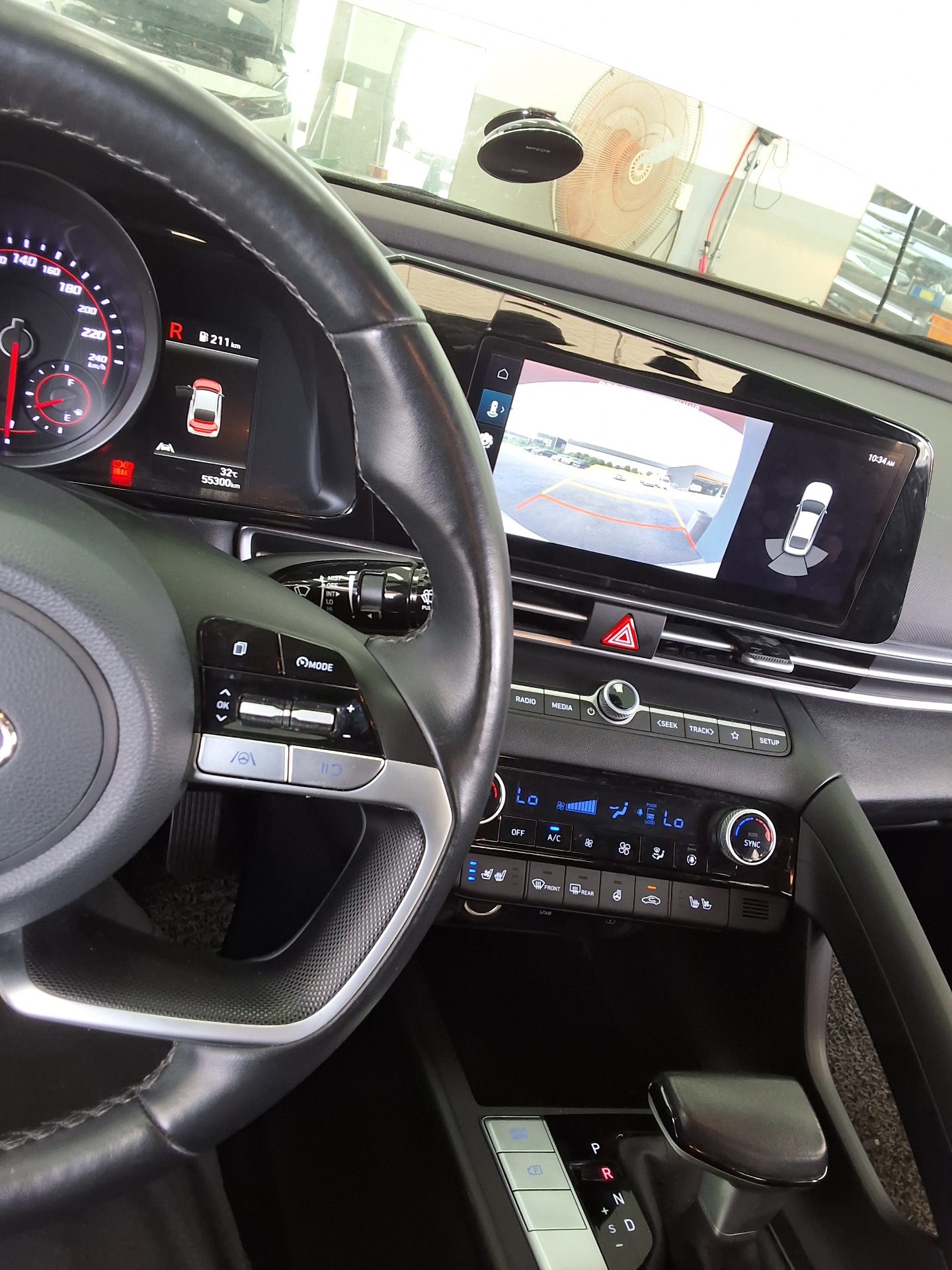 هيونداي أفانتي 2023 MODERN