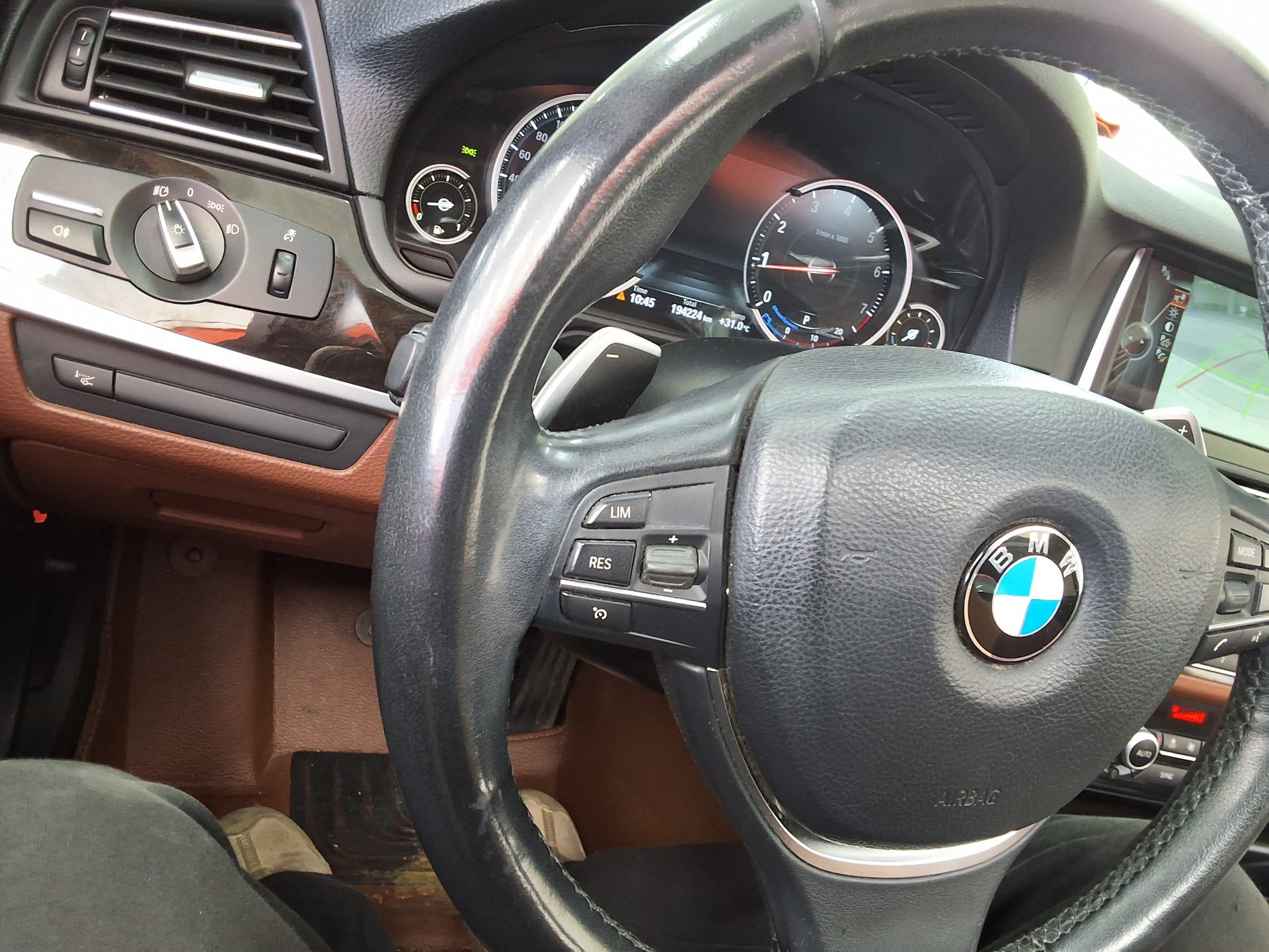 بي إم دبليو 5 Series (6Th Gen) 528I إكس درايف 2014 528i