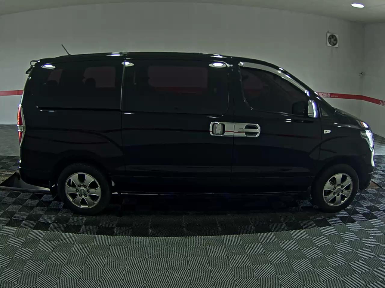 هيونداي الجديد جراند ستاركس 11 Seater ديزل دفع رباعي سمارت 2018 SMART