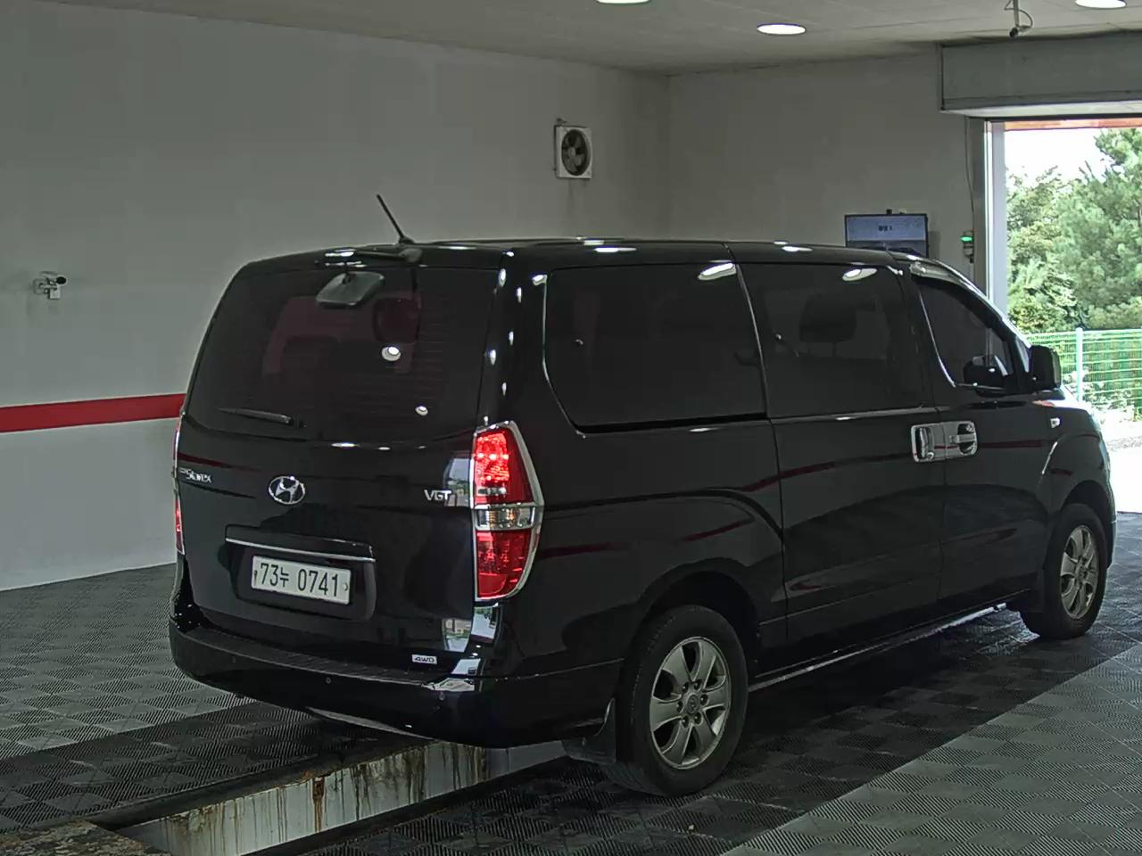 هيونداي الجديد جراند ستاركس 11 Seater ديزل دفع رباعي سمارت 2018 SMART