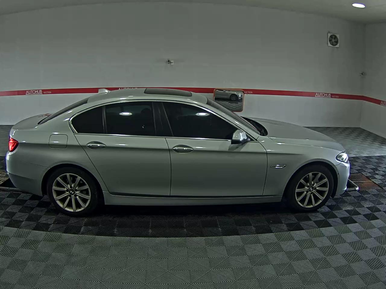 بي إم دبليو 5 Series (6Th Gen) 528I إكس درايف 2014 528i