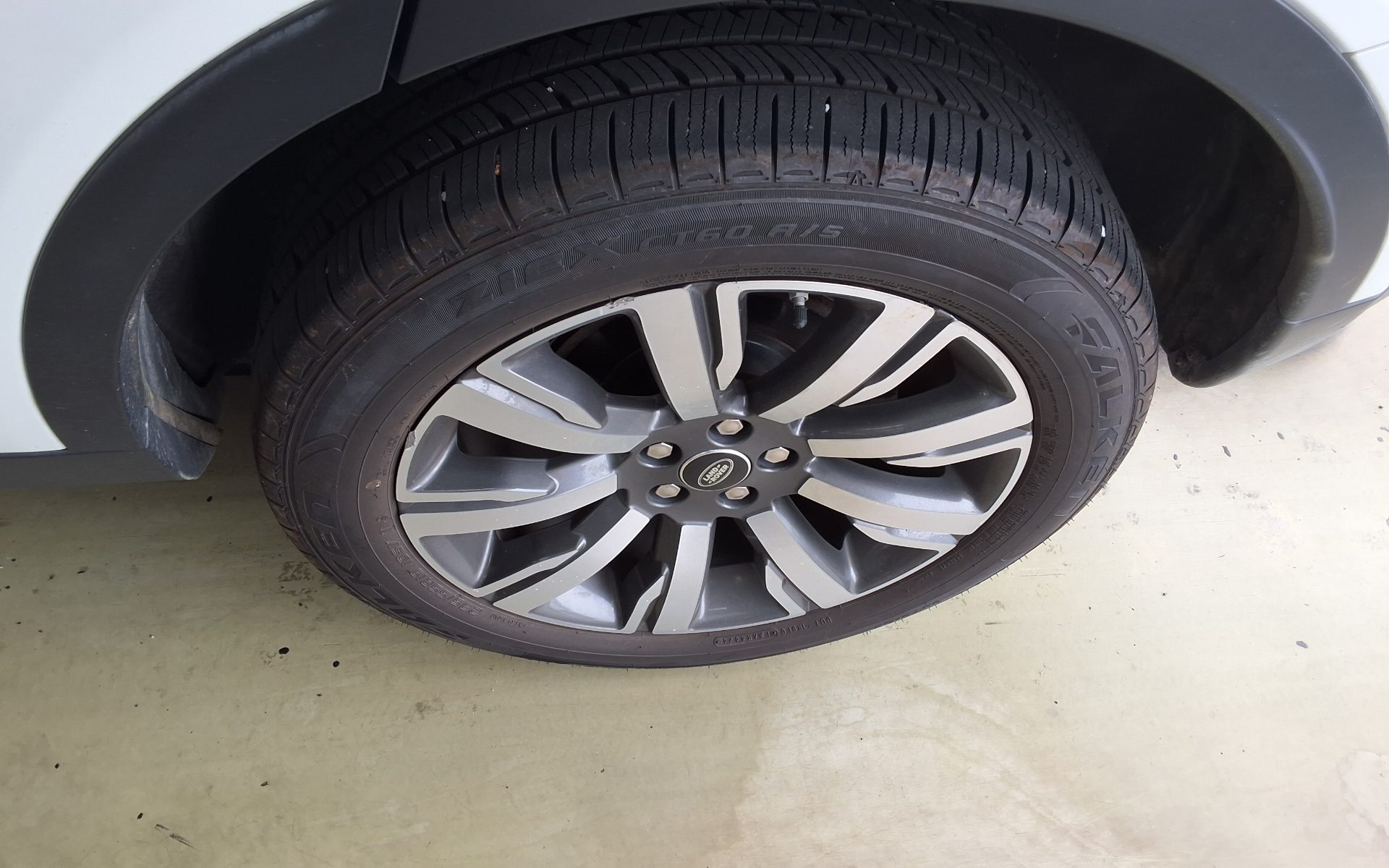 لاند روفر Rover Discovery Sport 2.0 Td4 Hse لكجري 2018 SPORT فاخر
