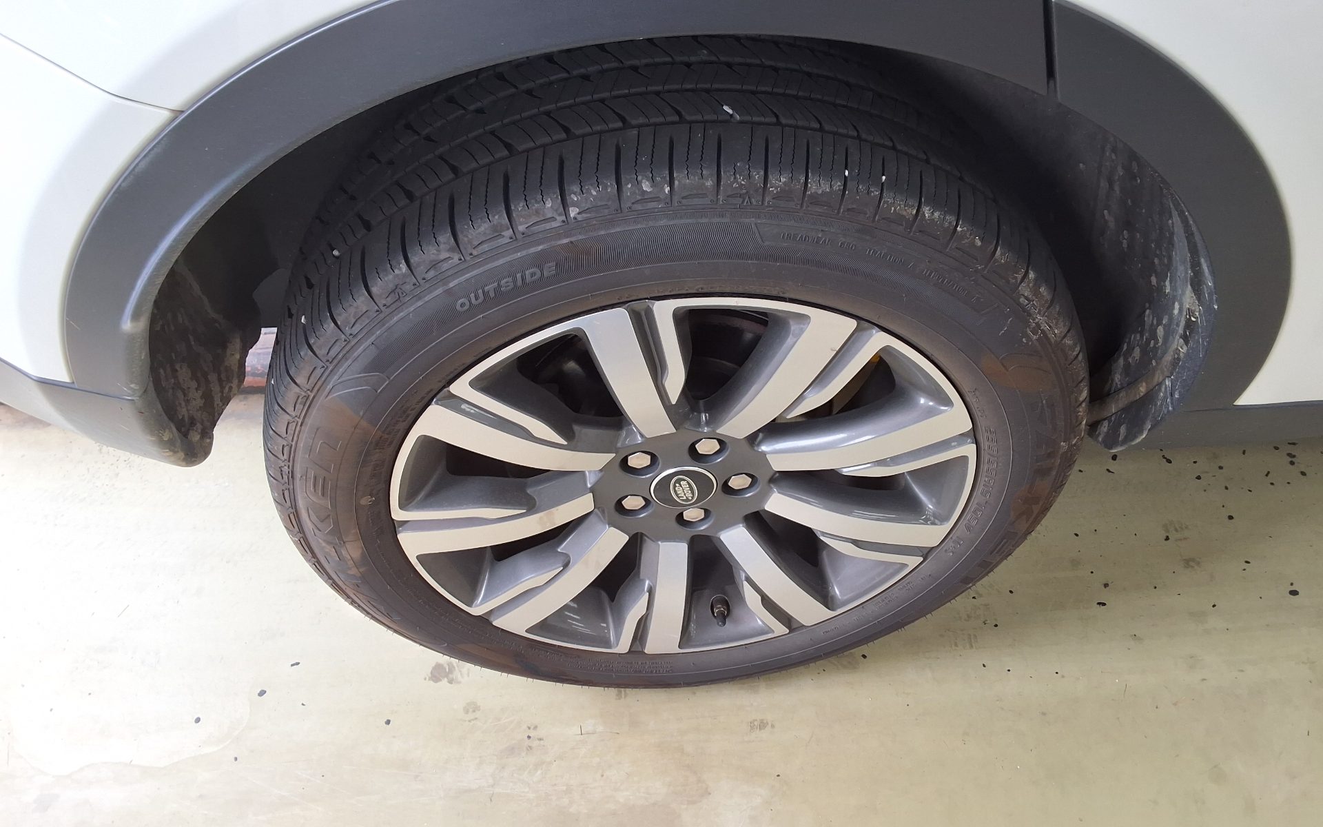 لاند روفر Rover Discovery Sport 2.0 Td4 Hse لكجري 2018 SPORT فاخر