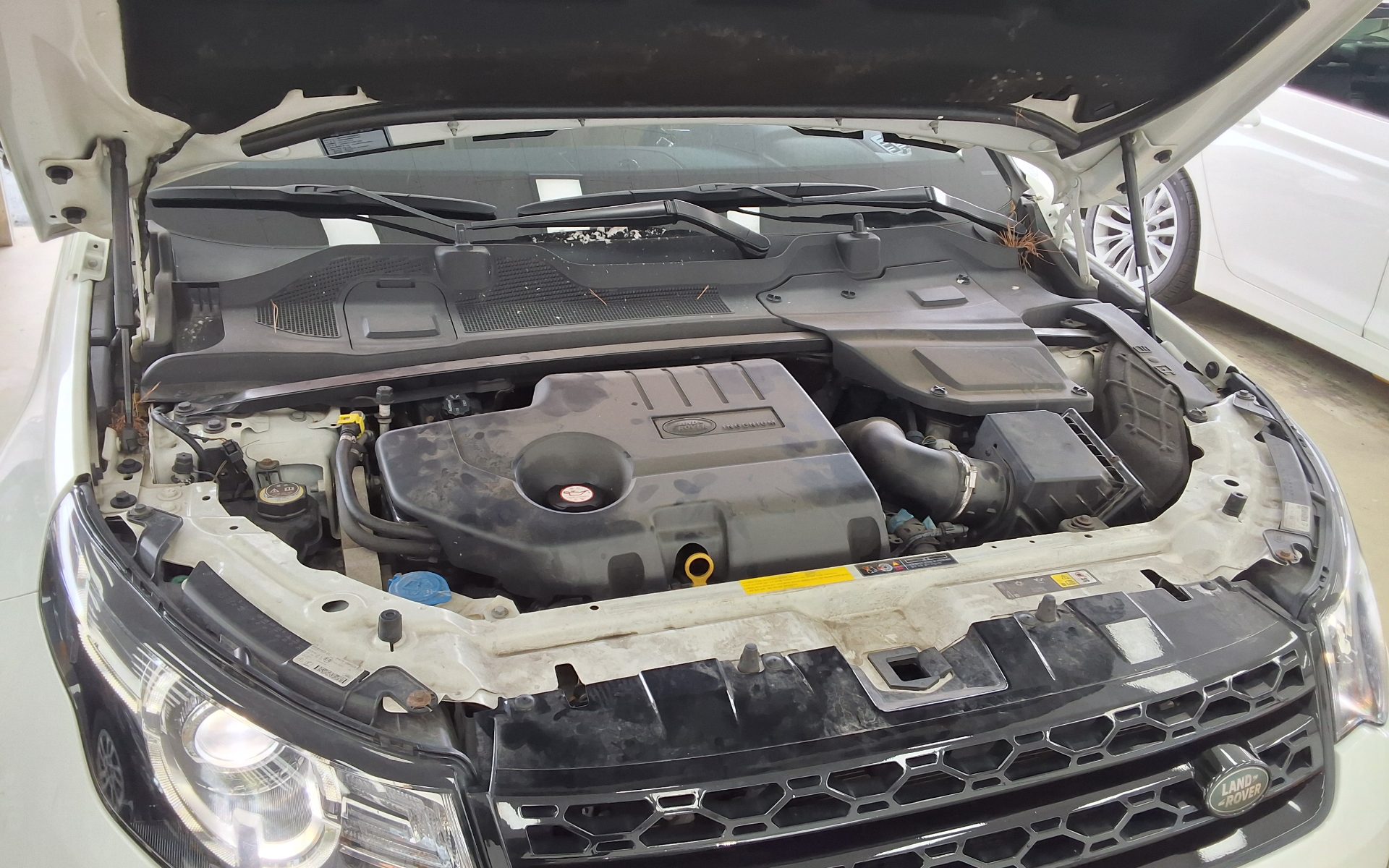 لاند روفر Rover Discovery Sport 2.0 Td4 Hse لكجري 2018 SPORT فاخر