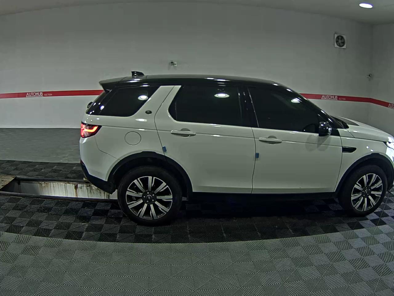 لاند روفر Rover Discovery Sport 2.0 Td4 Hse لكجري 2018 SPORT فاخر