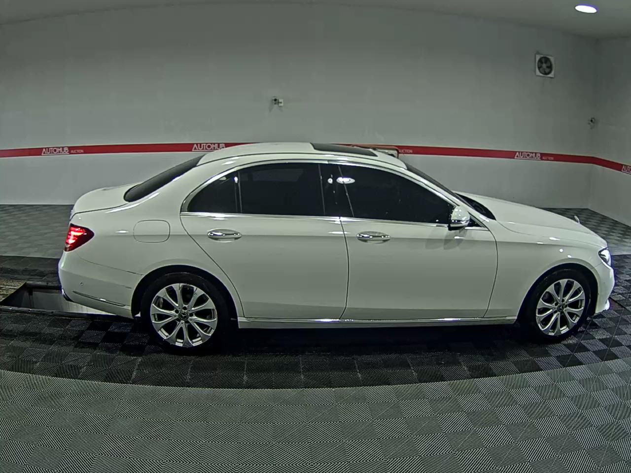 مرسيدس بنز E Class (5Th Gen) E220D فورماتيك إكسكلوسيف 2017 E220d 4MATIC إكسكلوسيف