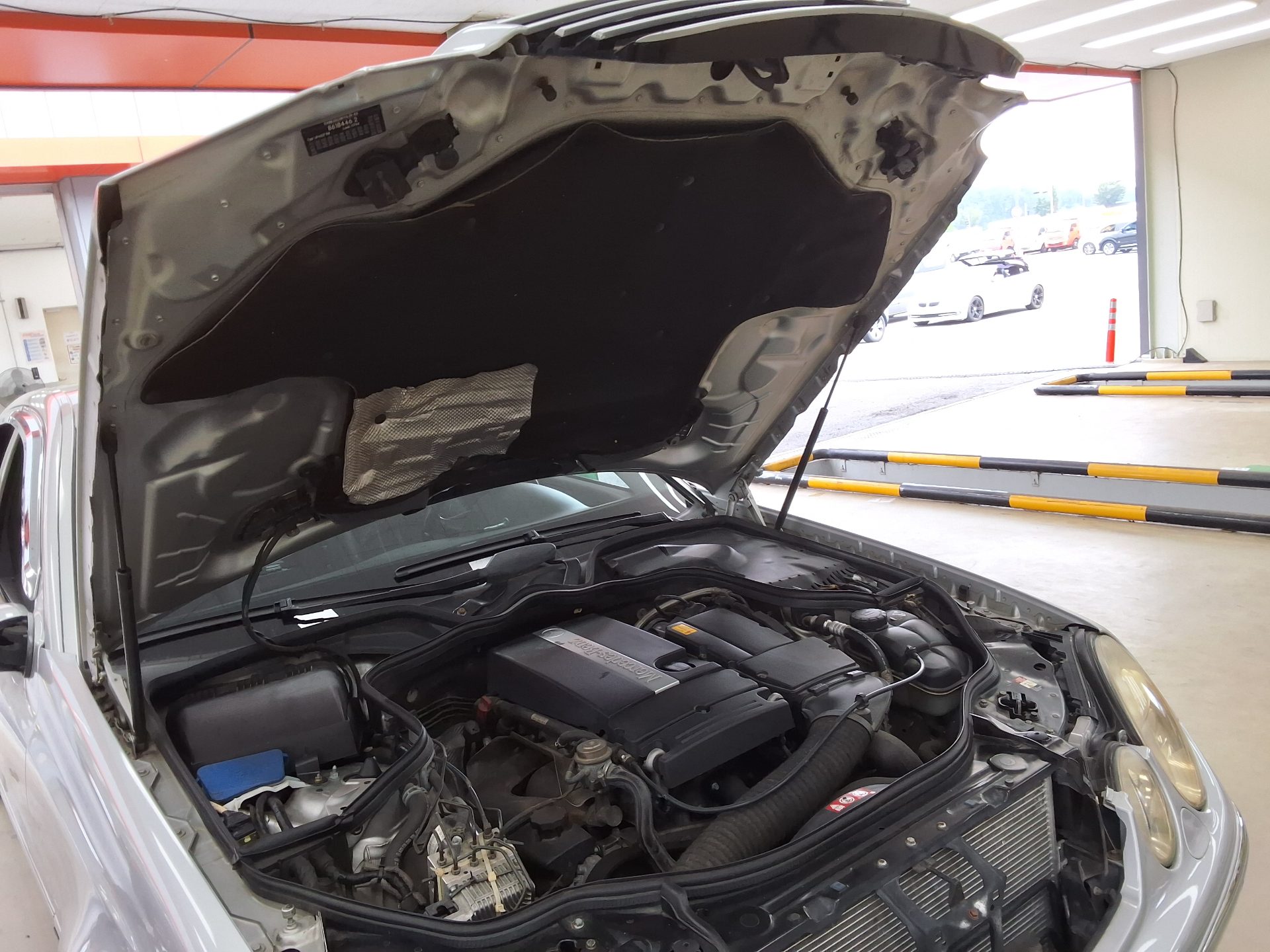 مرسيدس بنز E Class (3Rd Gen) E200K 2005 E200K