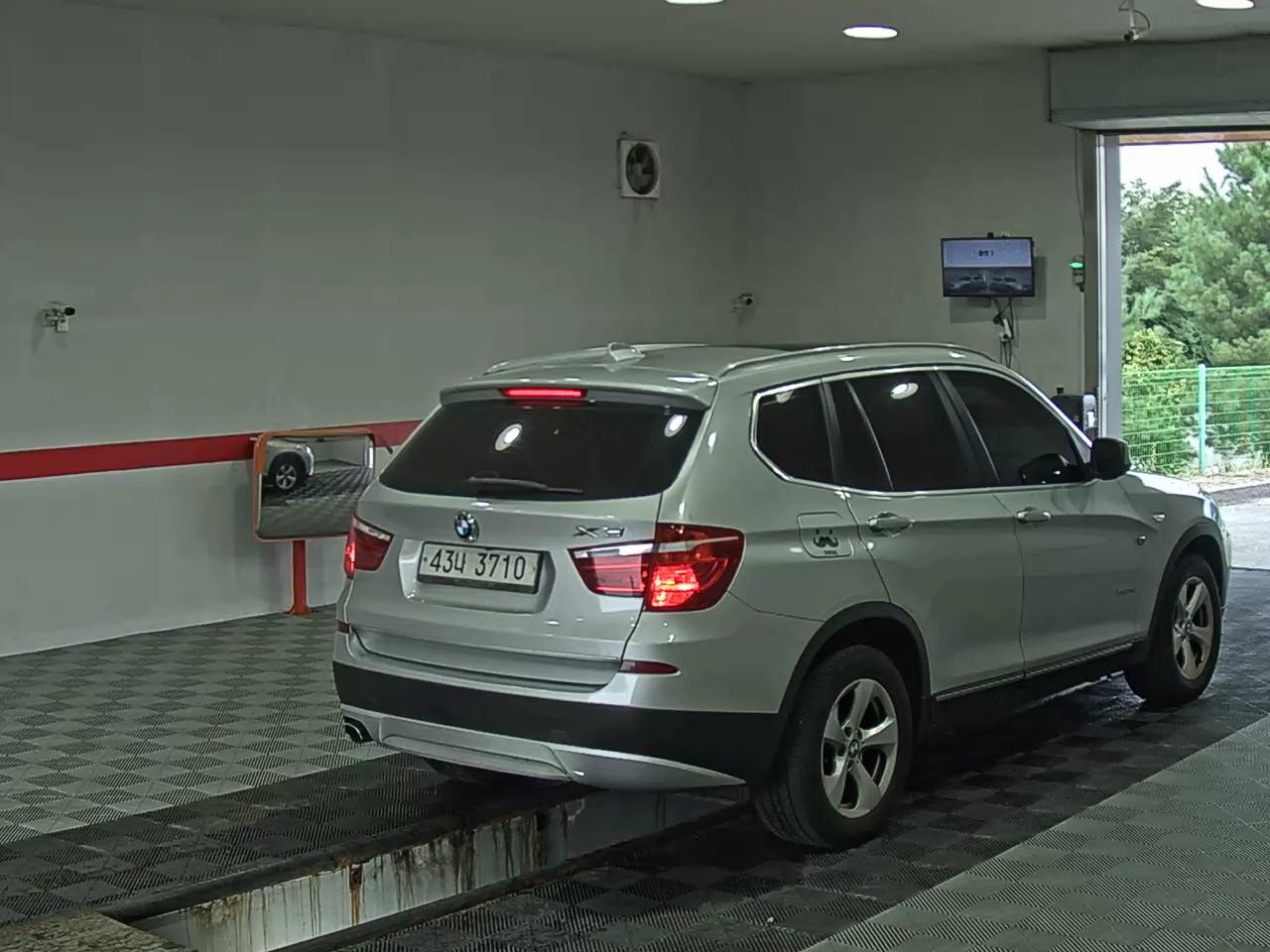 بي إم دبليو X3 (2Nd Gen) 20D إكس درايف مرتفع 2014