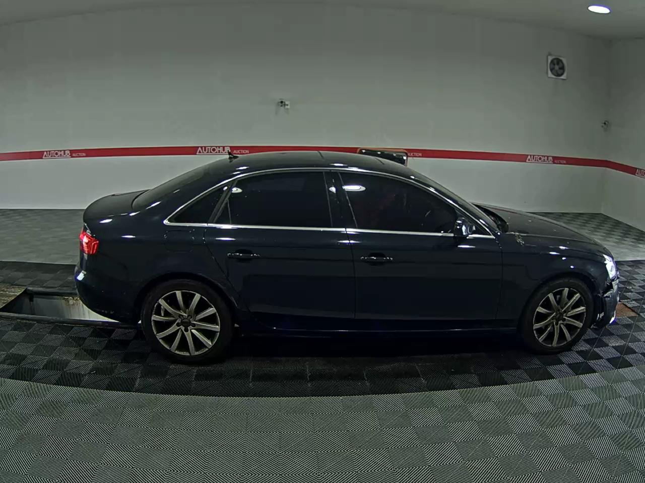 أودي إيه 4 (4Th Gen) 2.0 TDI كواترو Dynamic 2014