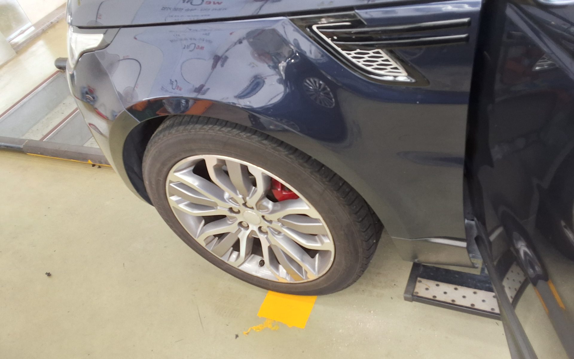 لاند روفر Rover رينج روفر Sport (2Nd Gen) 3.0 Sdv6 Hse Dynamic 2014 SPORT