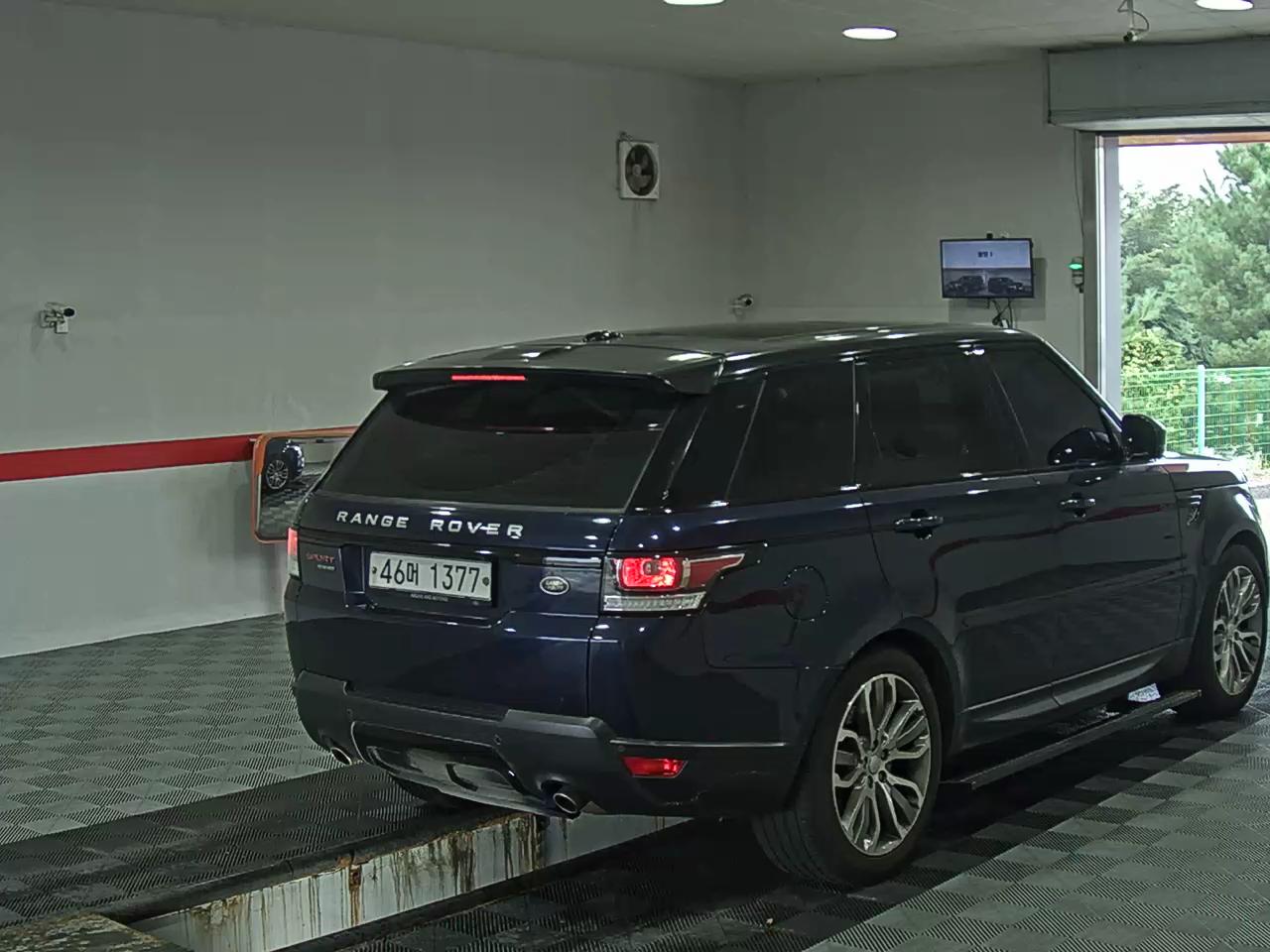 لاند روفر Rover رينج روفر Sport (2Nd Gen) 3.0 Sdv6 Hse Dynamic 2014 SPORT