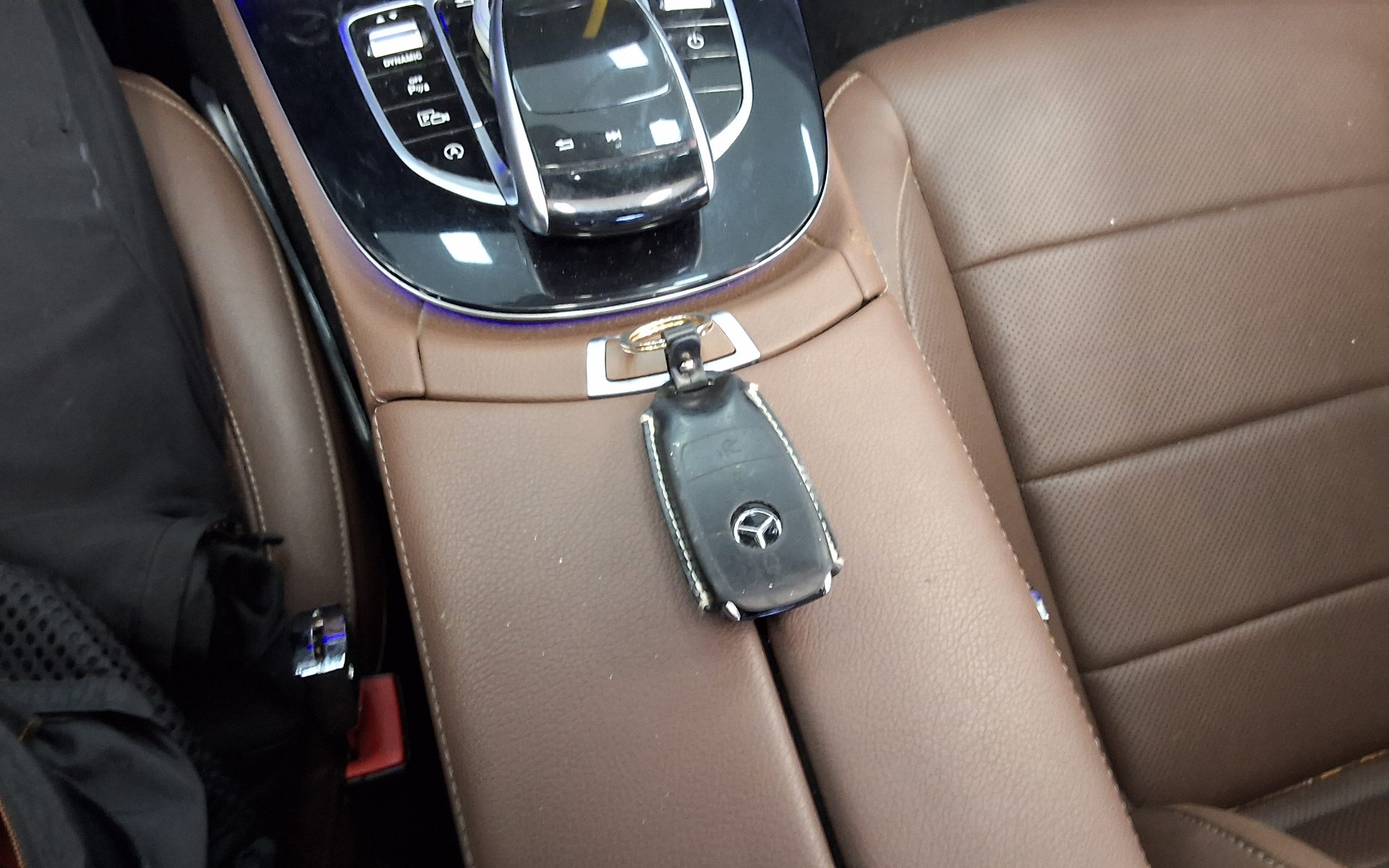مرسيدس بنز E Class (5Th Gen) E300 فورماتيك Avantgarde 2017 4MATIC