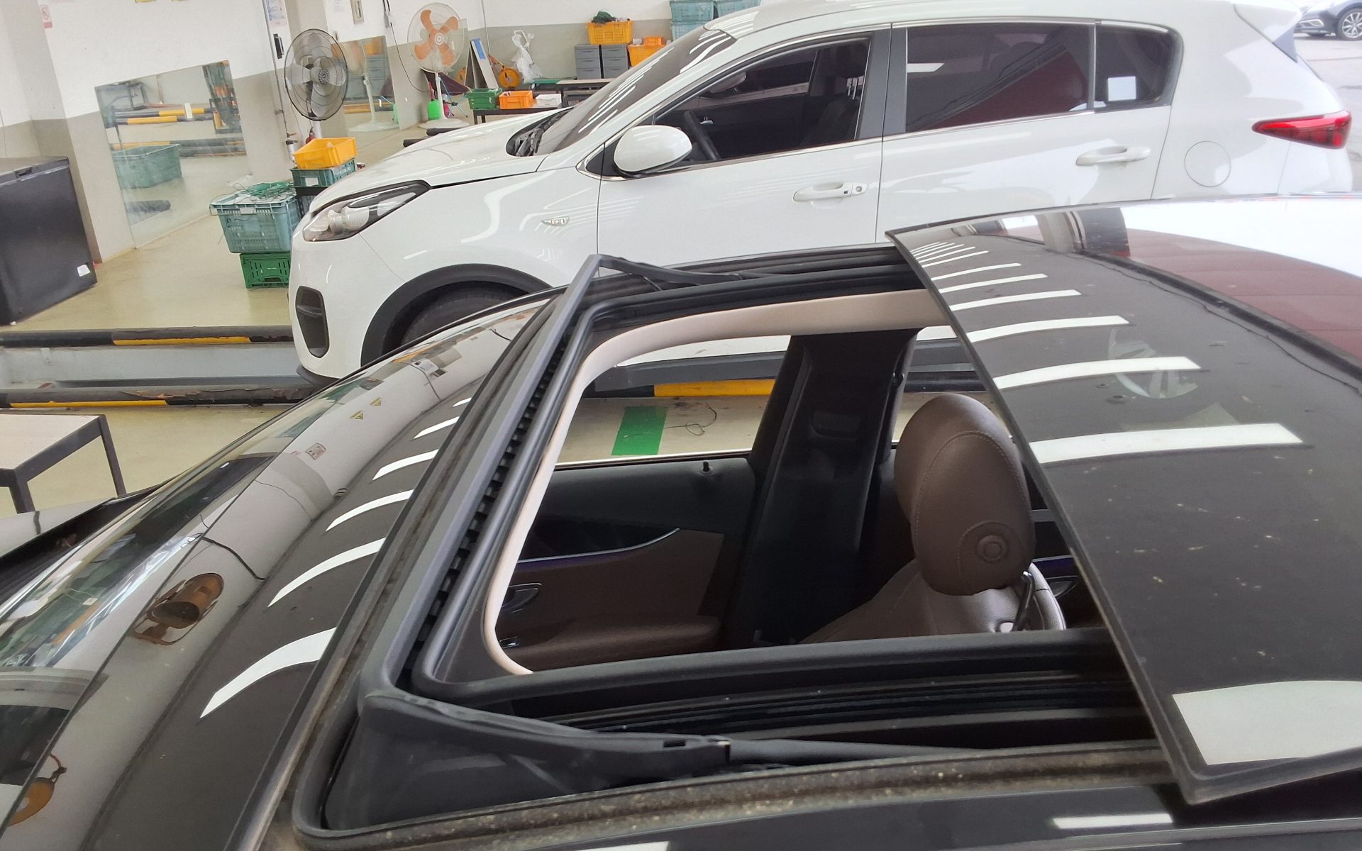 مرسيدس بنز E Class (5Th Gen) E300 فورماتيك Avantgarde 2017 4MATIC