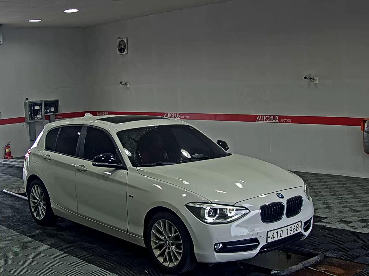 بي إم دبليو 1 Series (2Nd Gen) 5 أبواب 118D Sports 2015 118d